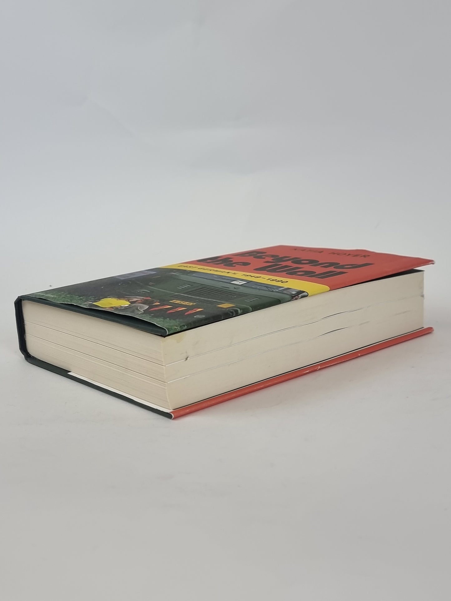Beyond the Wall, East Germany, 1949 - 1990, Katja Hoyer β 1st Edition