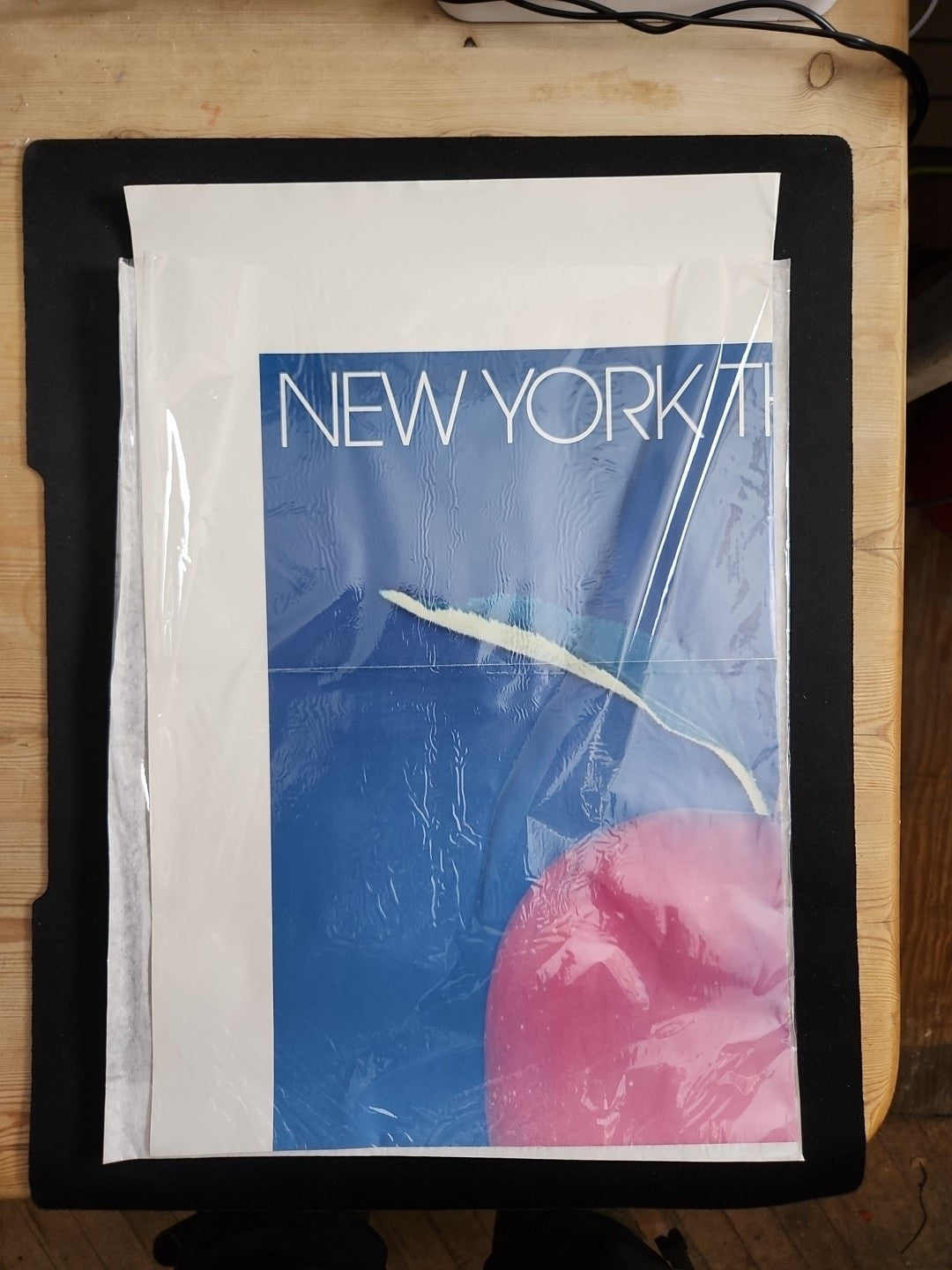 RARE VINTAGE "NEW YORK THEBIG APPLE" TOURISM POSTERNEIL SELKIRK TWIN TOWERS