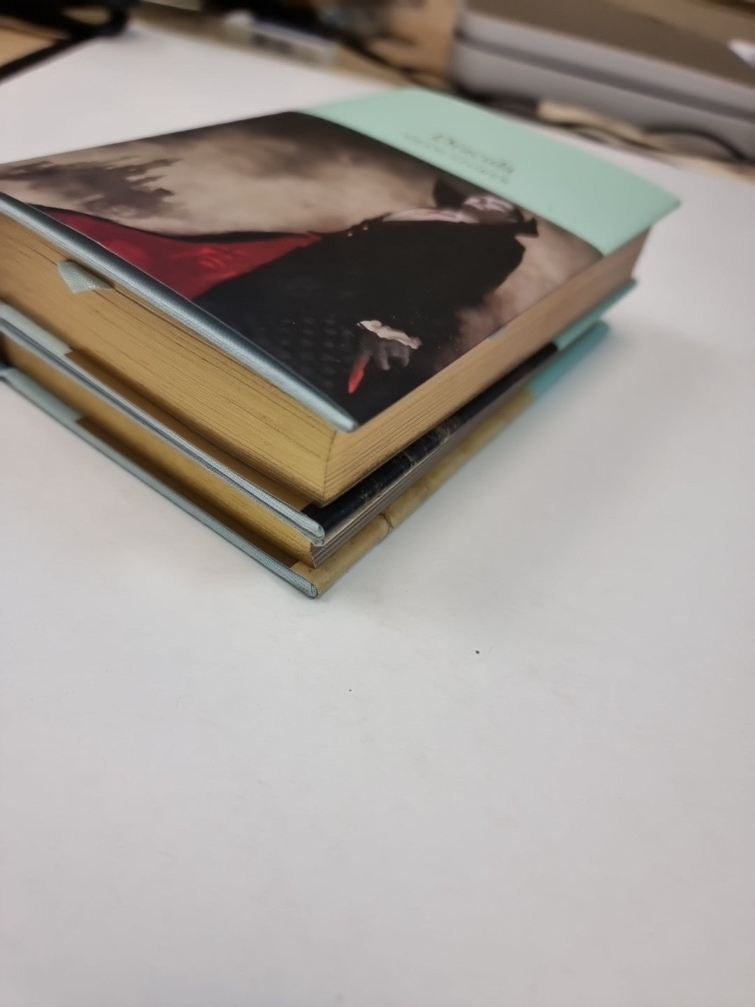 Dracula: Bram Stoker & Frankenstein Mary Shelley