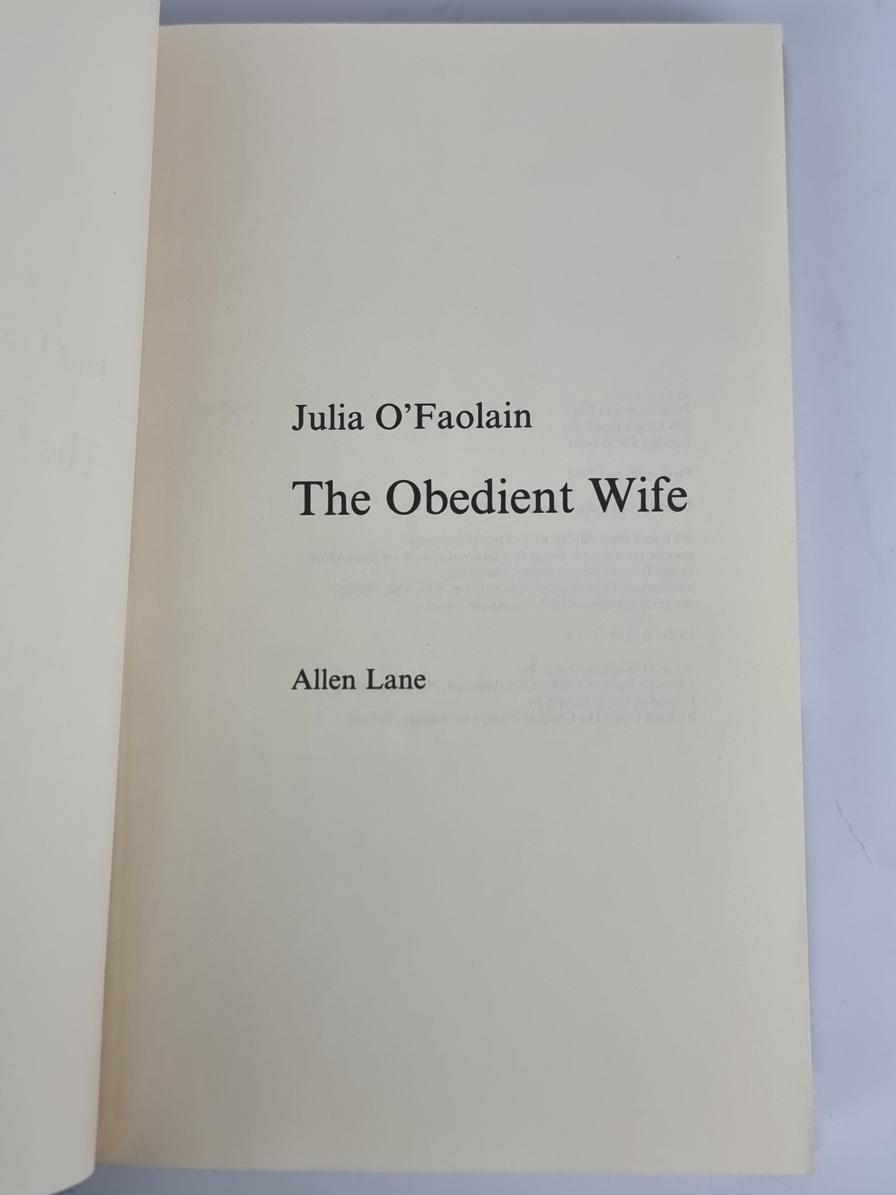 The Obedient Wife, Julia Ofaolain — 1st Edition