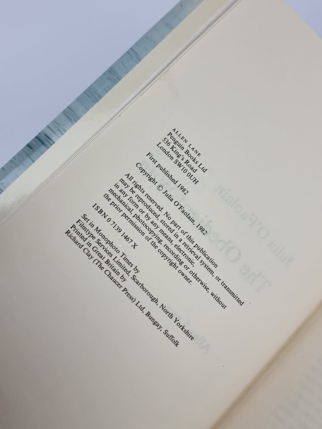 The Obedient Wife, Julia Ofaolain — 1st Edition