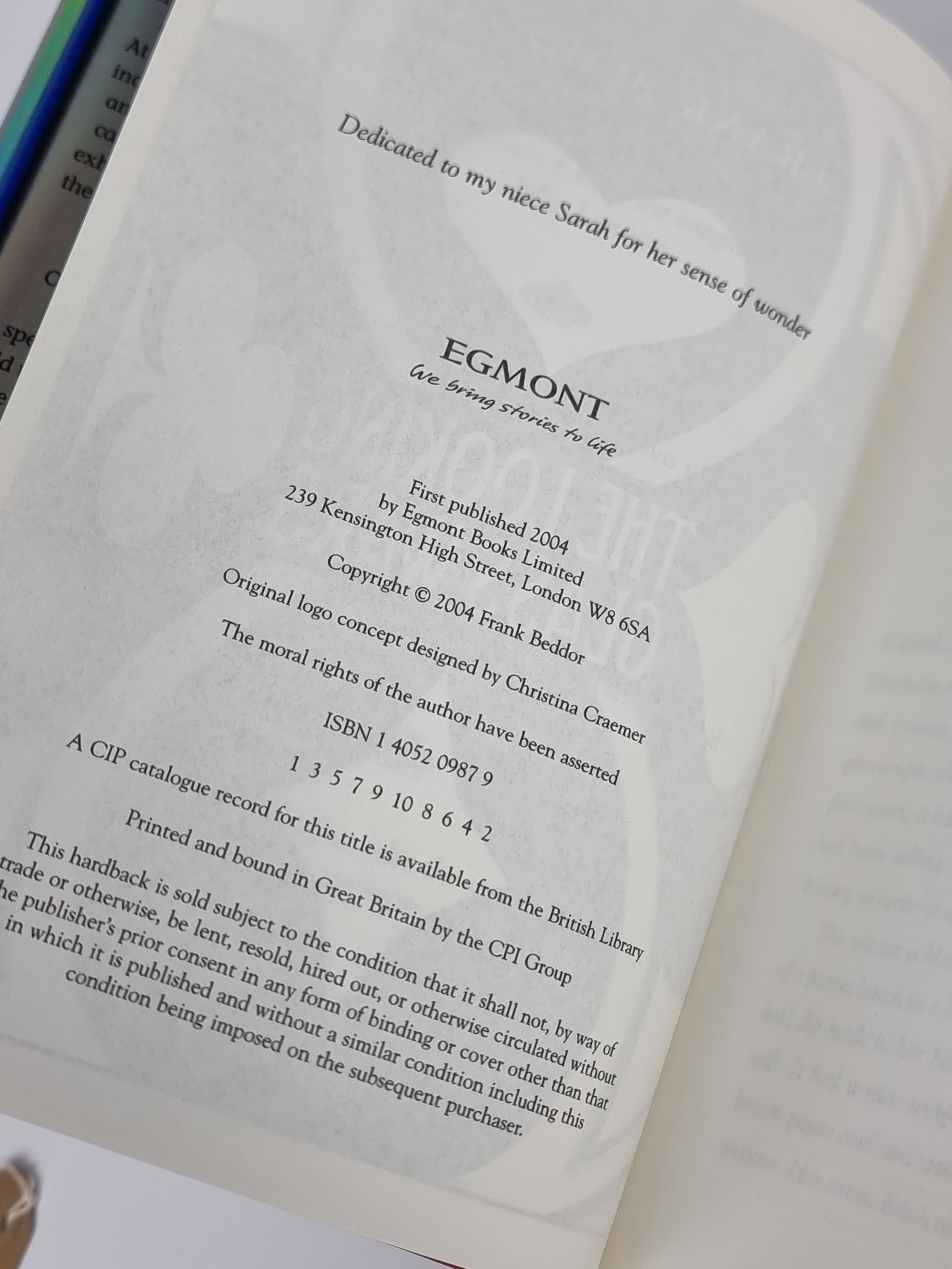 The Looking Glass Wars, Frank Beddor — 1st Edition, Signed