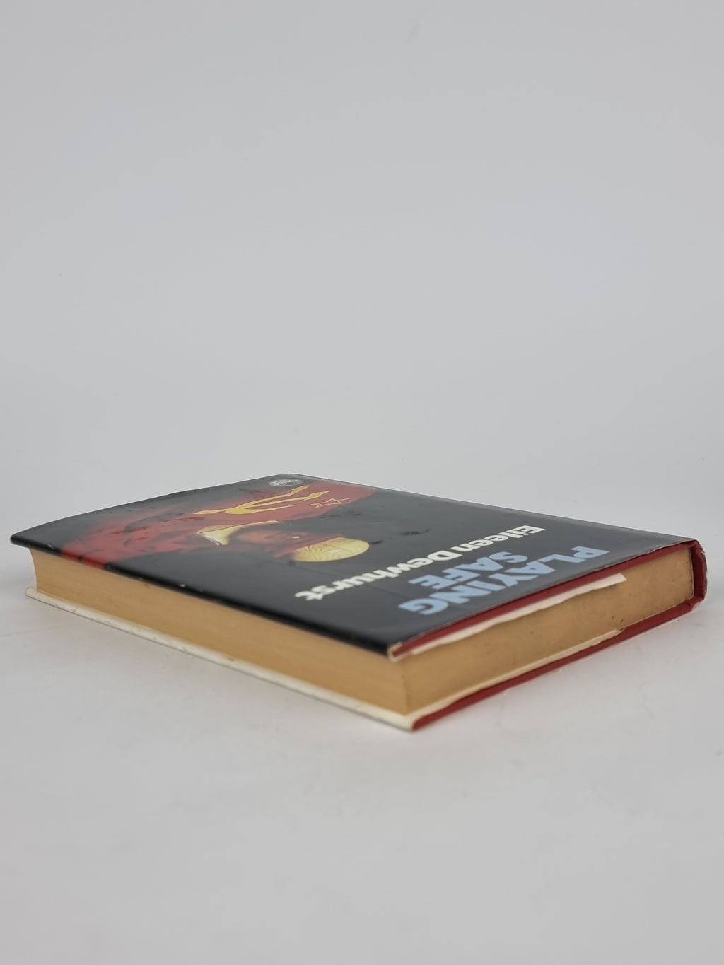 Playing Safe, Eileen Dewhurst — 1st Edition