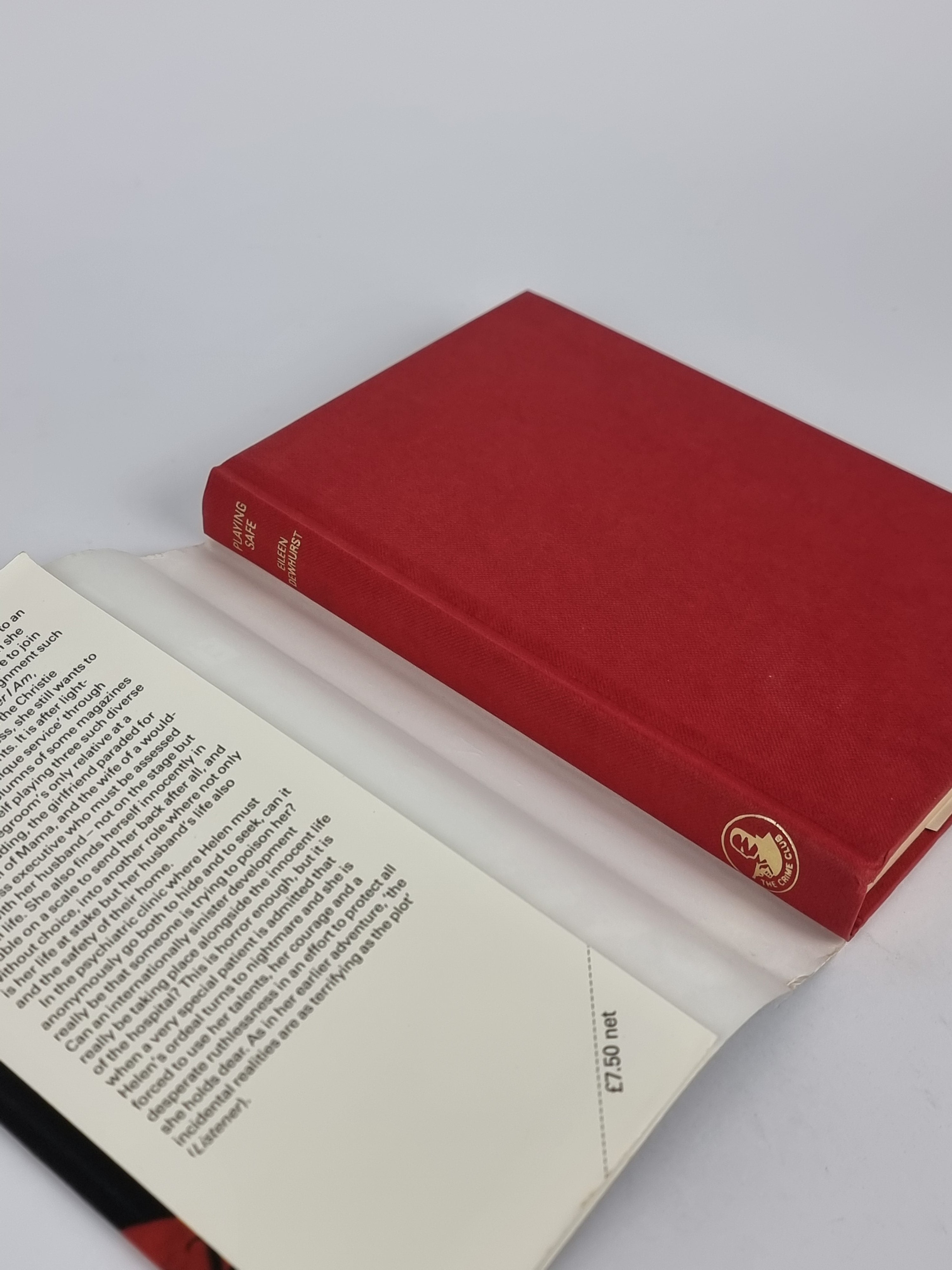 Playing Safe, Eileen Dewhurst — 1st Edition