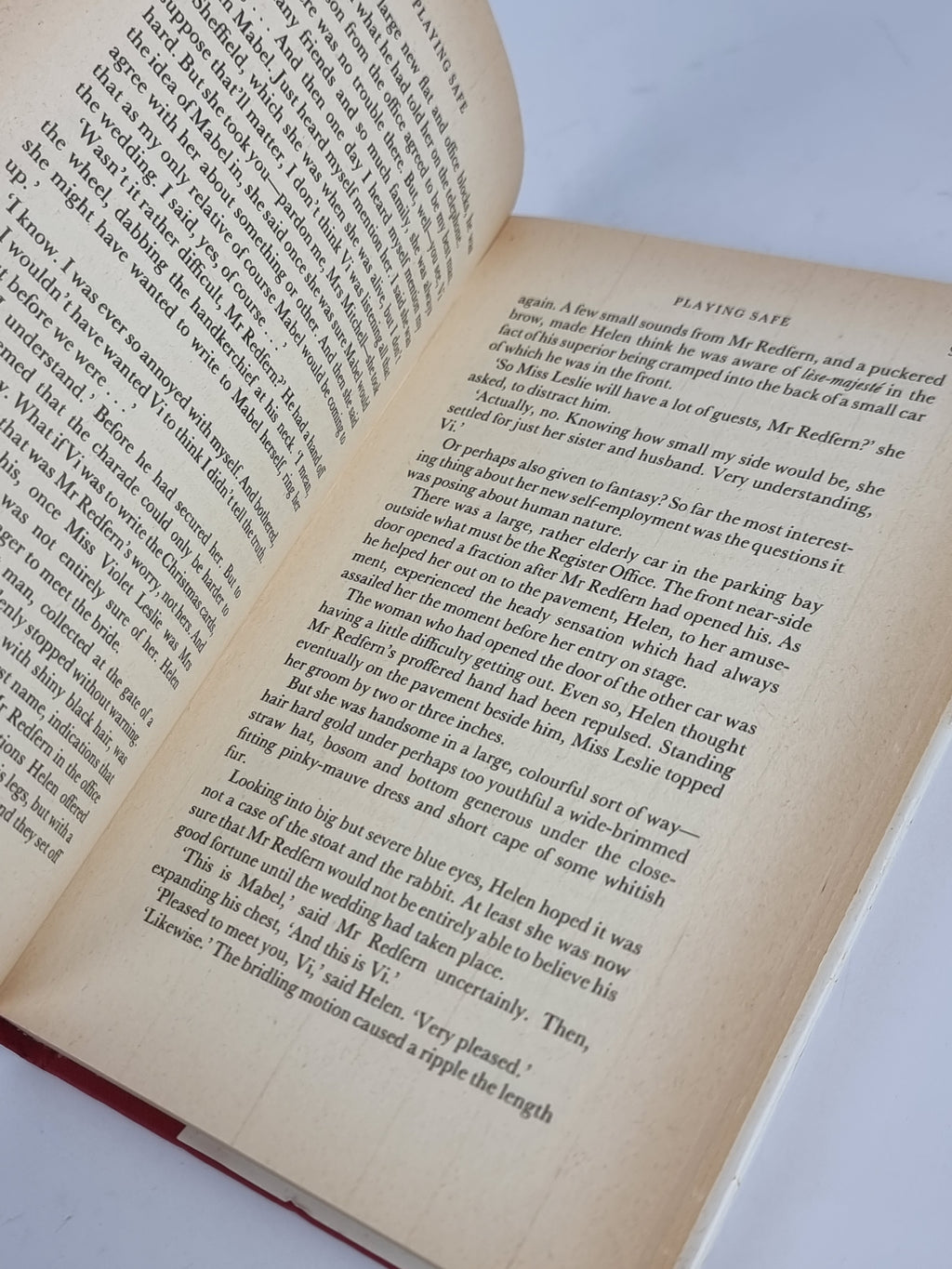 Playing Safe, Eileen Dewhurst — 1st Edition