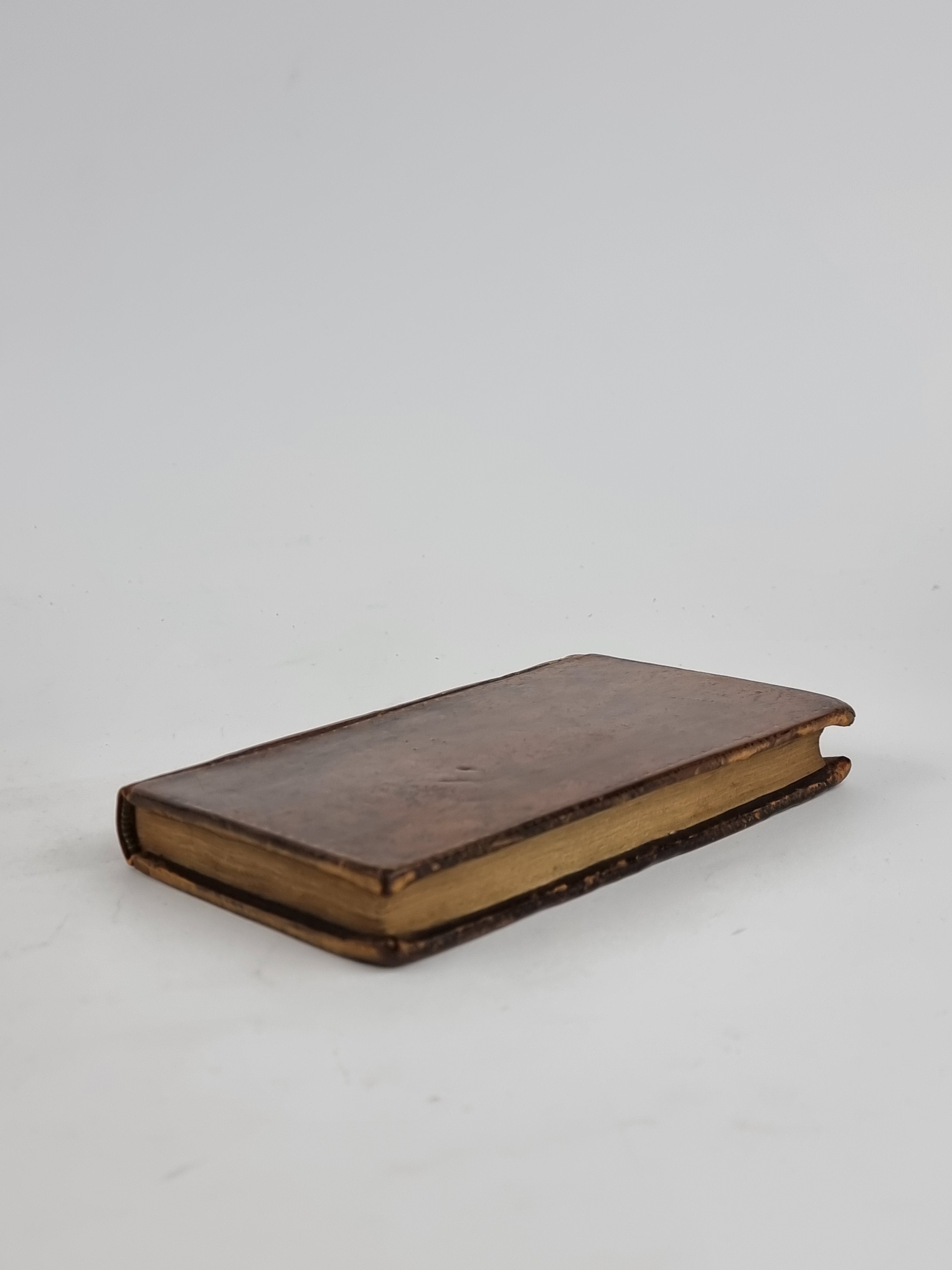 The Vicar of Wakefield. A Tale., Dr. Oliver Goldsmith — 1st Edition Thus