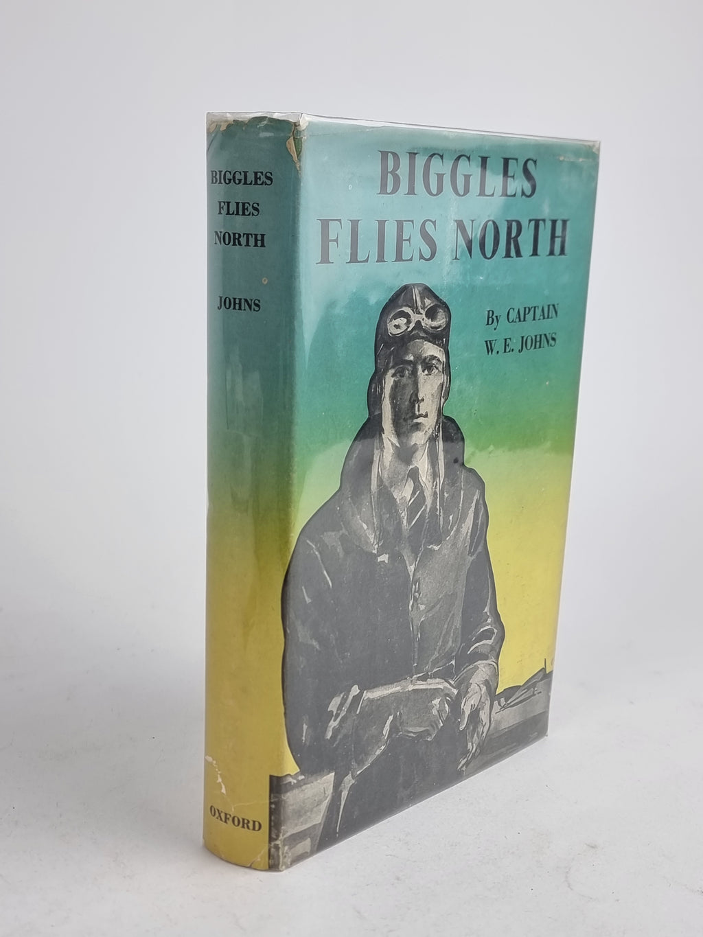 Biggles Flies North, Captain W. E. Johns — Reprint