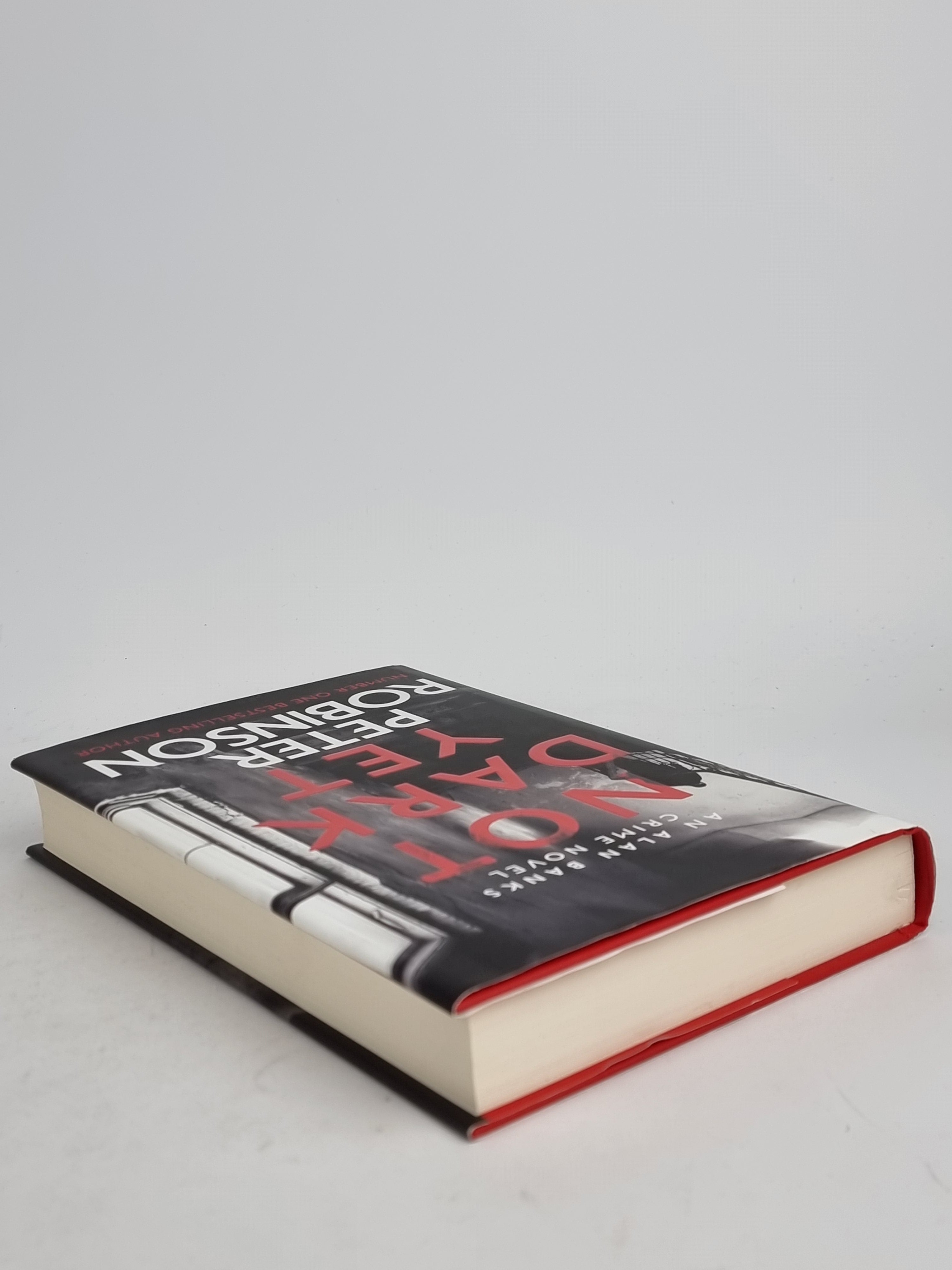 Not dark yet, Peter Robinson 1st Edition