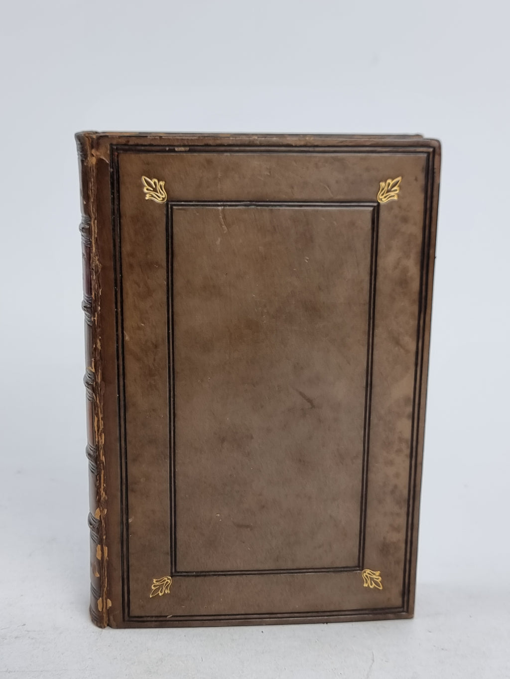 Montaigne's Essays in Three Books. With Notes and Quotations., Michel de Montaigne (Translated by Charles Cotton) — Sixth Edition Corrected and Amended
