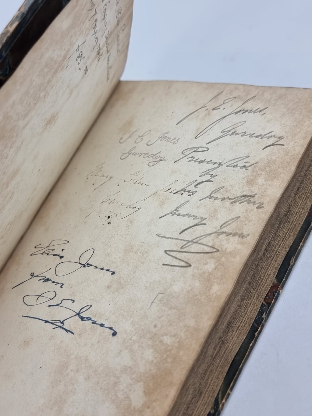 Traethawd ar Ddaearyddiaeth, Thomas Jones — 1st Edition