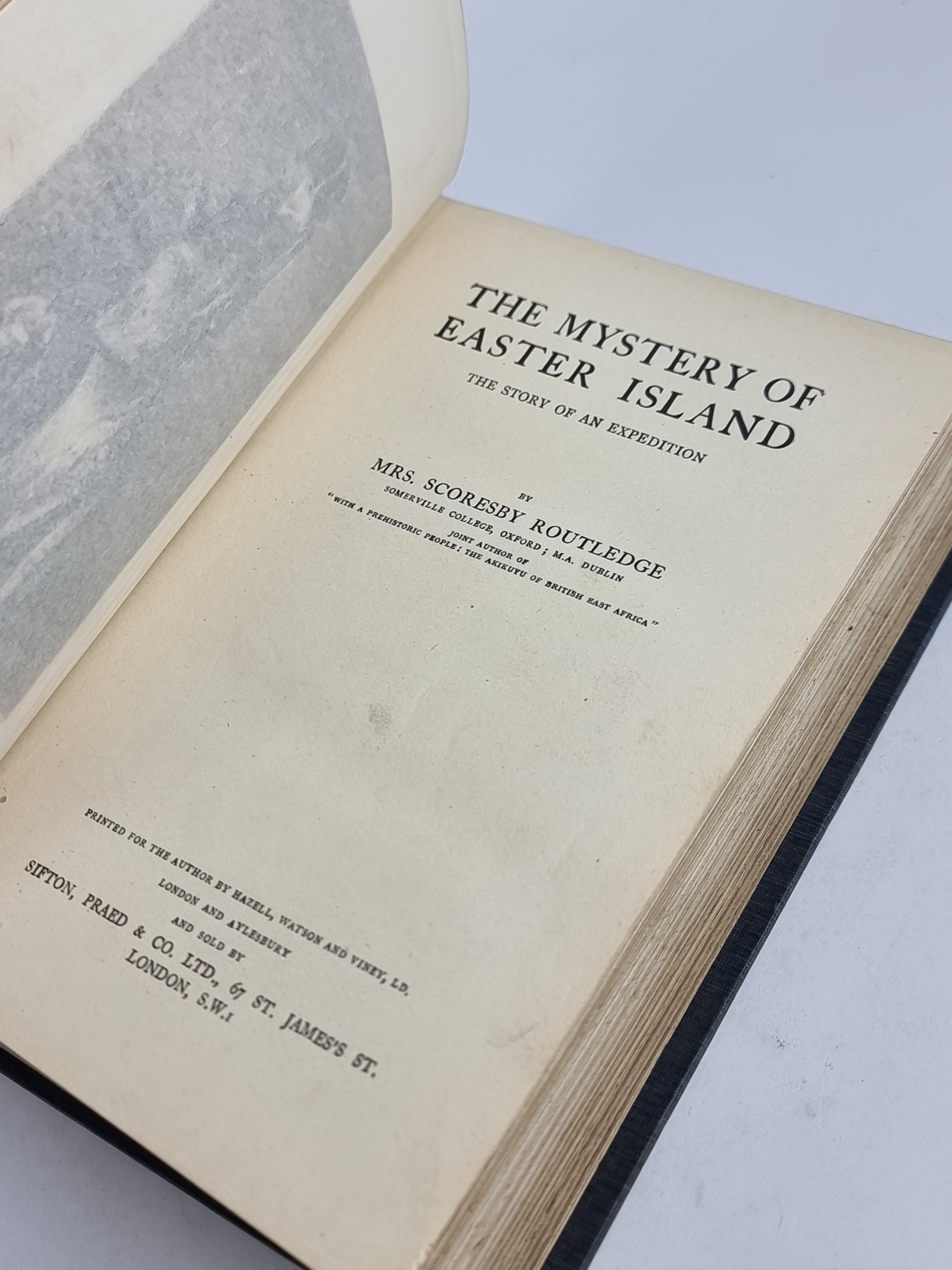 The Mystery of Easter Island, Mrs. Scoresby Routledge — 1st Edition