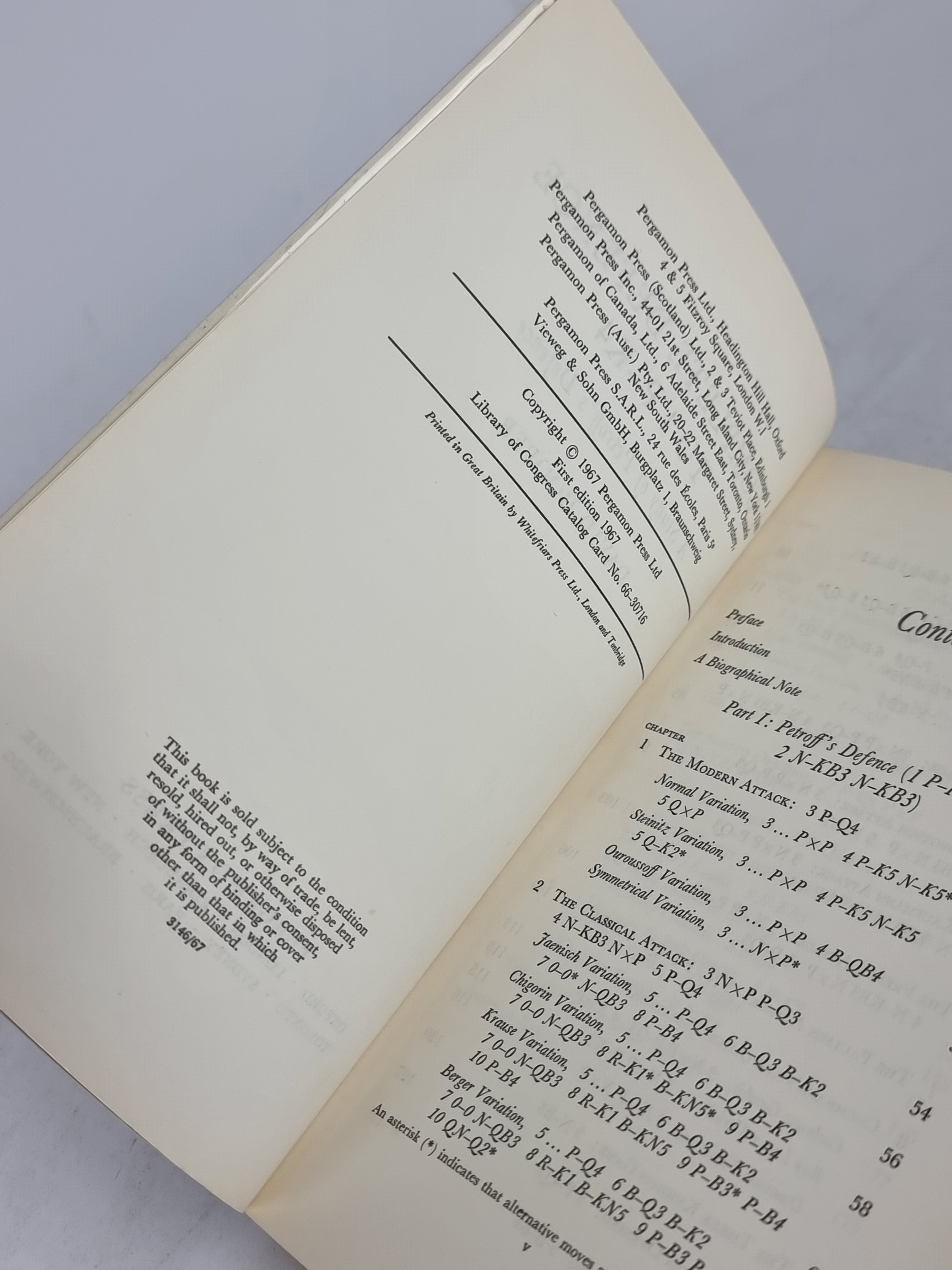 A Complete Defence to 1 P-K4: A Study of Petroff's Defence, David Hooper — 1st Ed