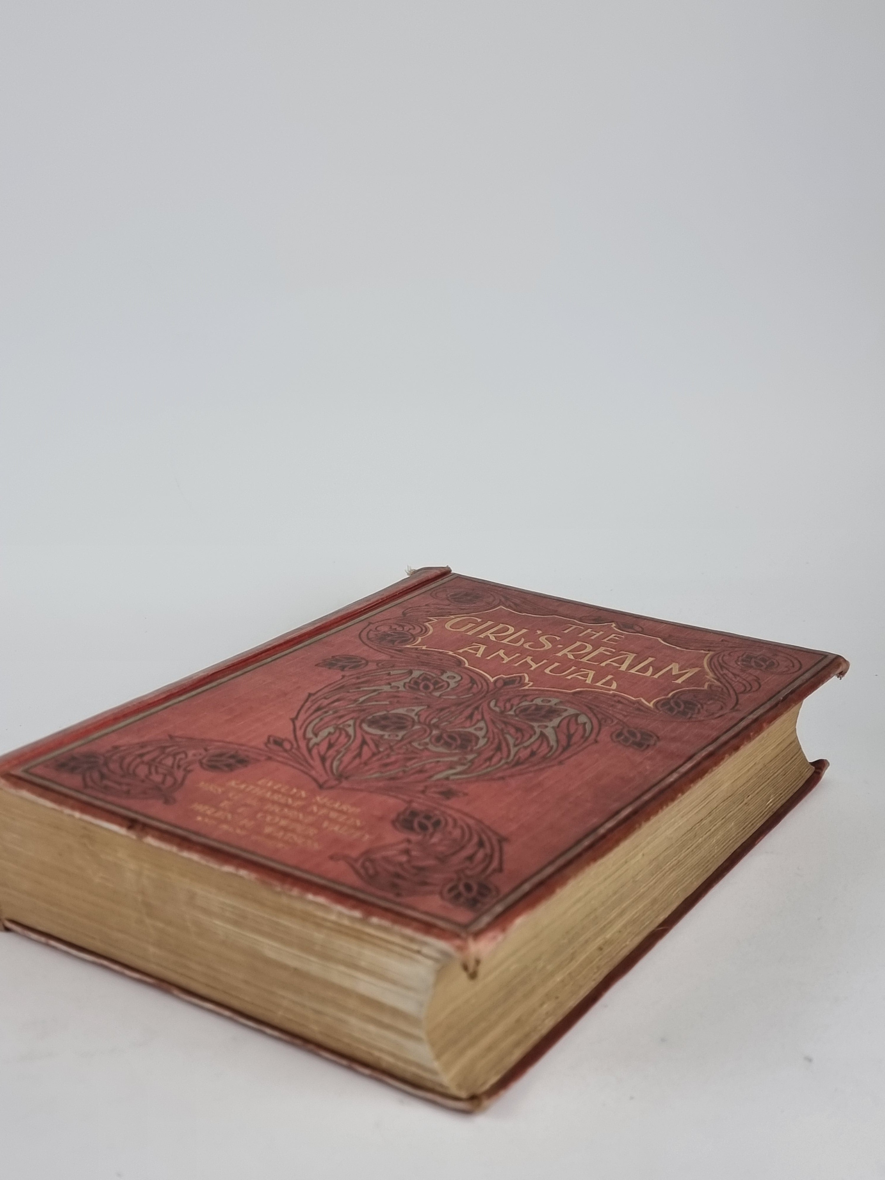 The Girl's Realm Annual for 1911, Various Authors — 1st Edition