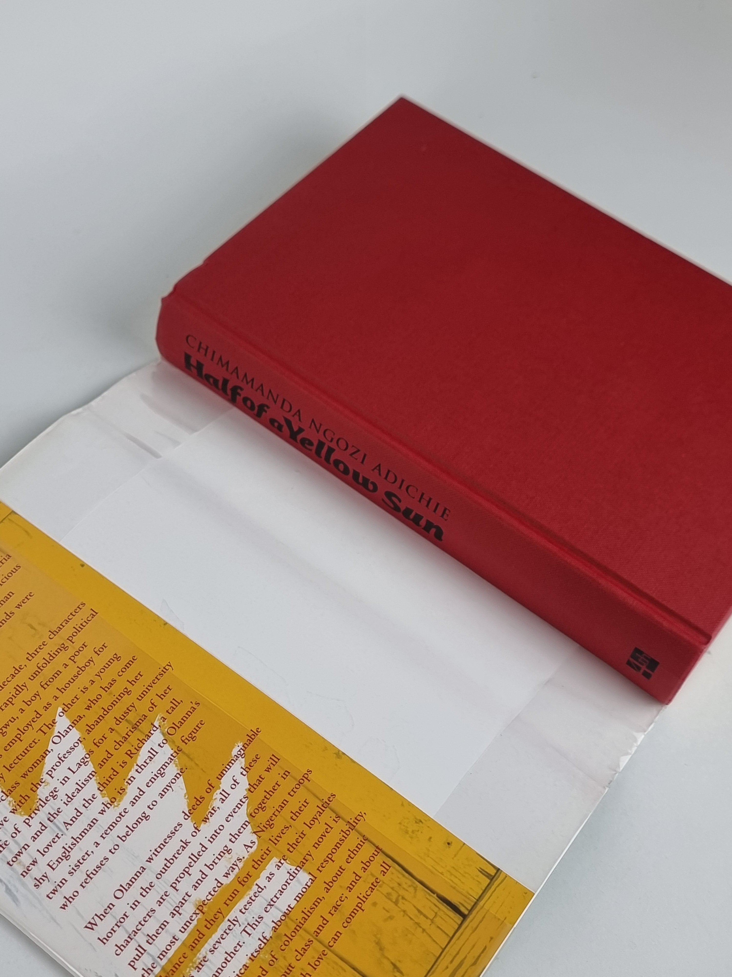 Half of a Yellow Sun, Chimamanda Ngozi Adichie — 1st Edition