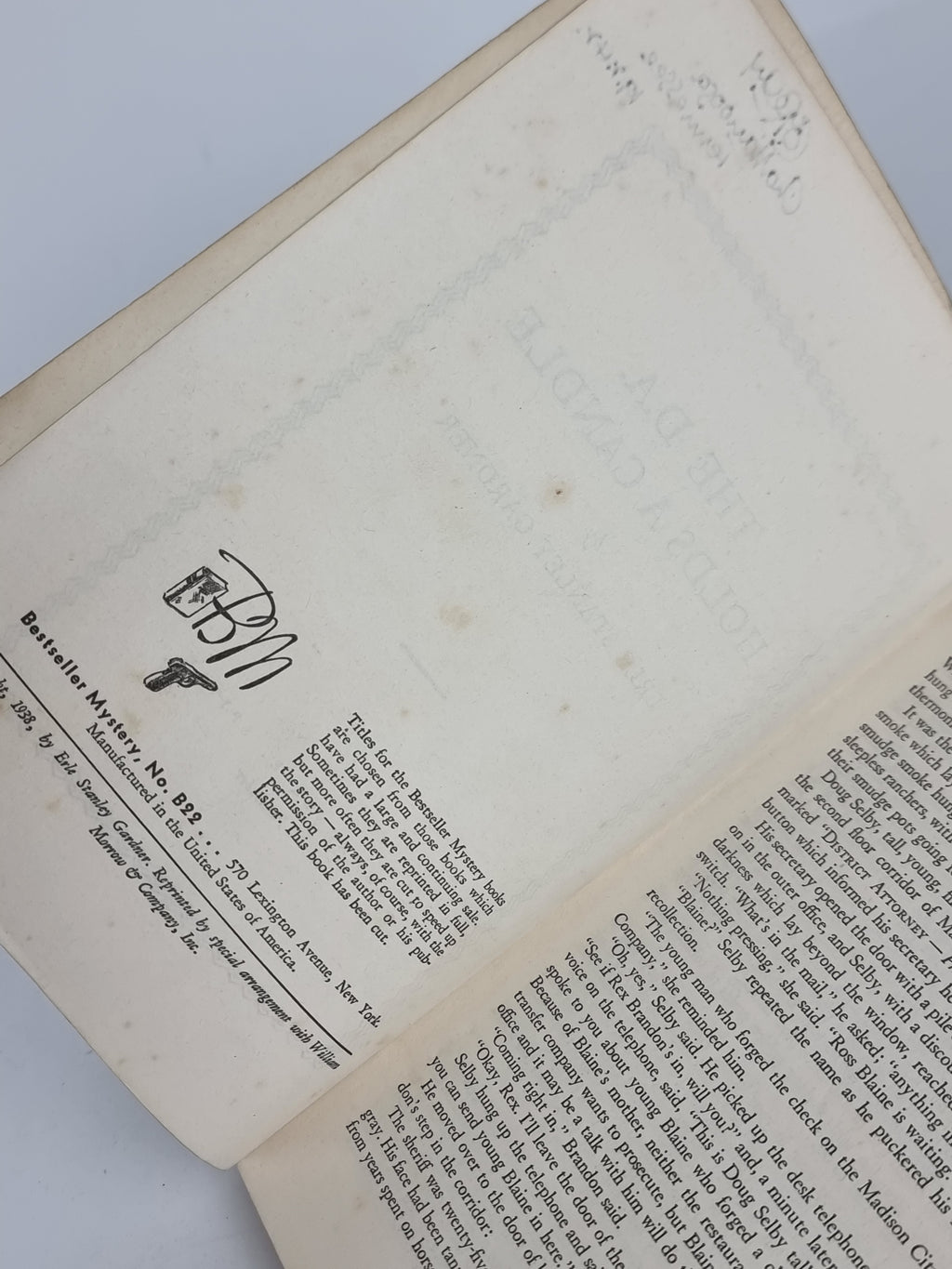 The D.A. Holds a Candle, Erle Stanley Gardner — Bestseller Mystery Edition