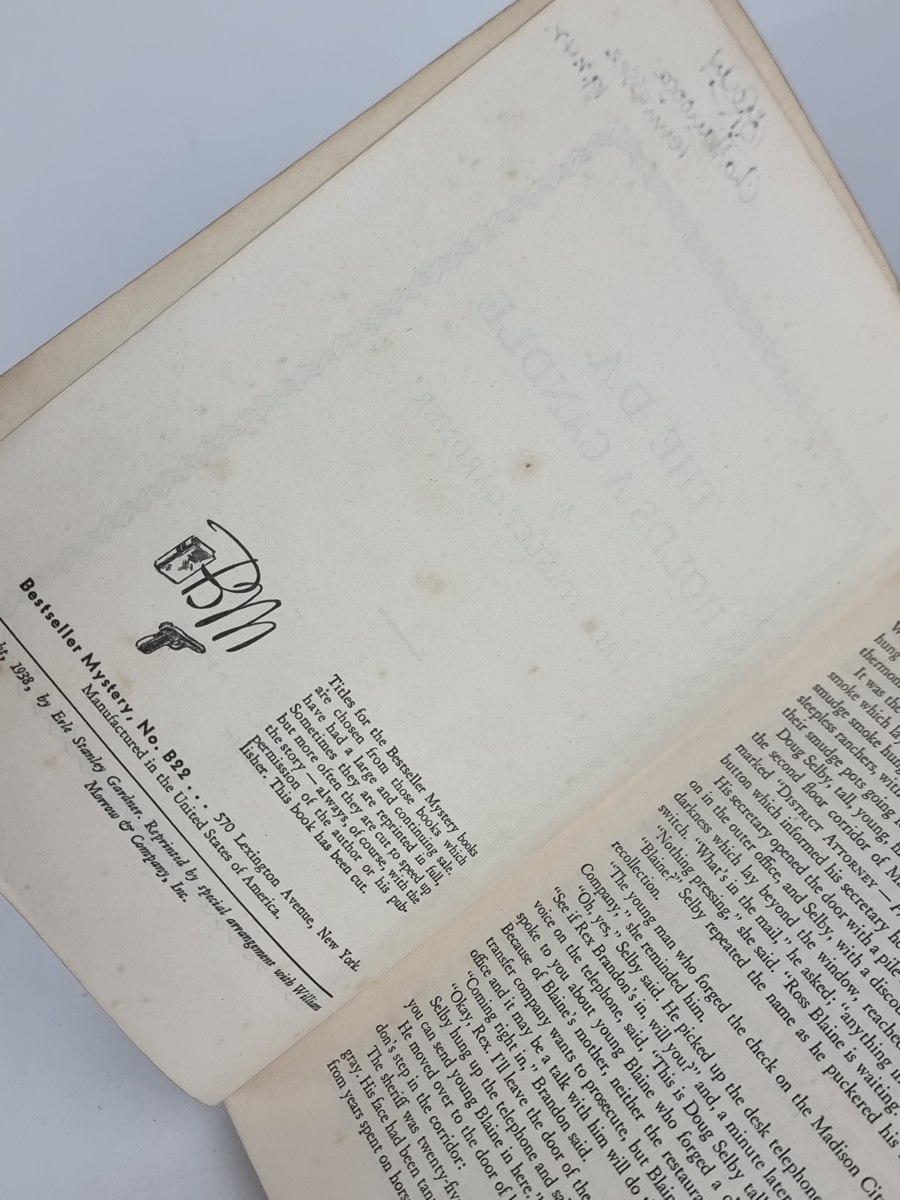 The D.A. Holds a Candle, Erle Stanley Gardner — Bestseller Mystery Edition