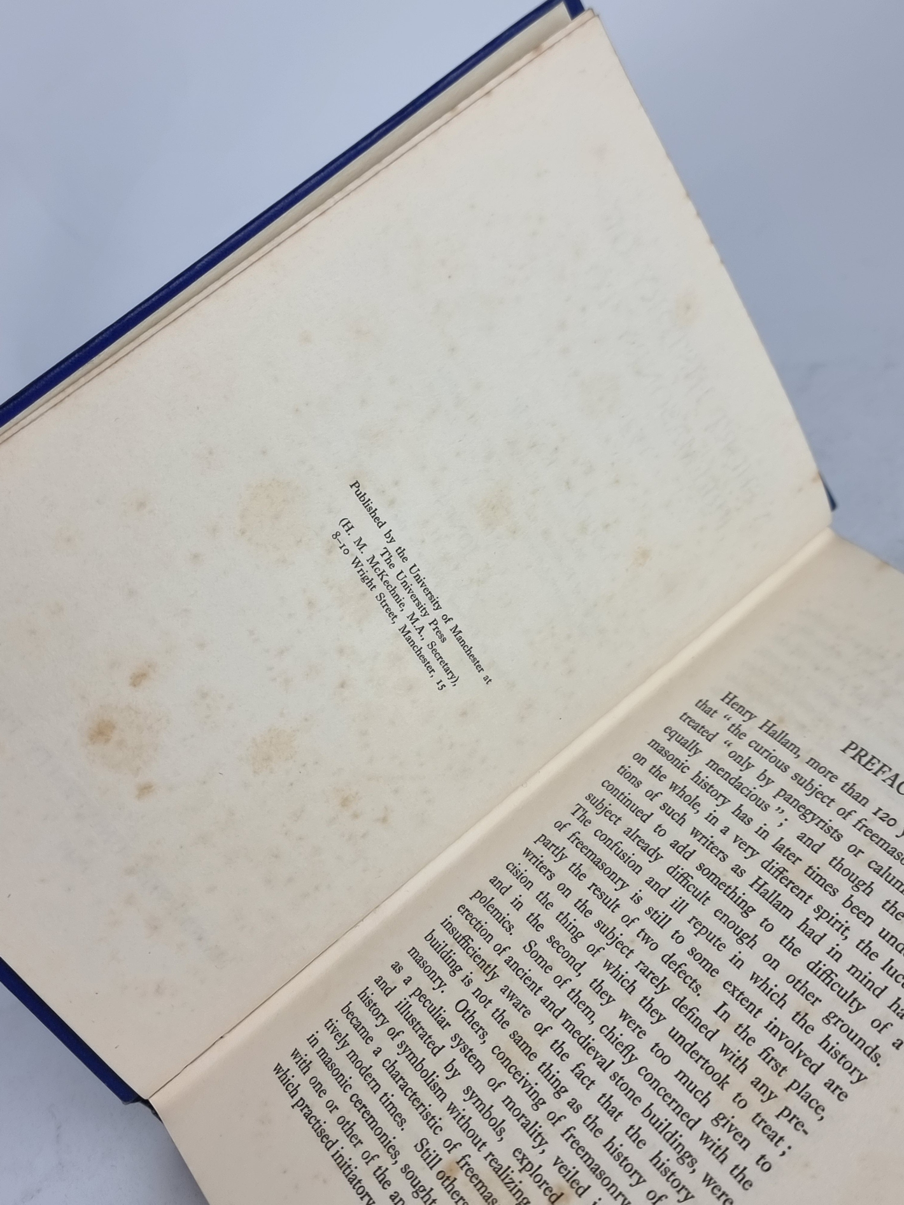 A Short History of Freemasonry to 1730, Douglas Knoop and G. P. Jones — 1st Ed