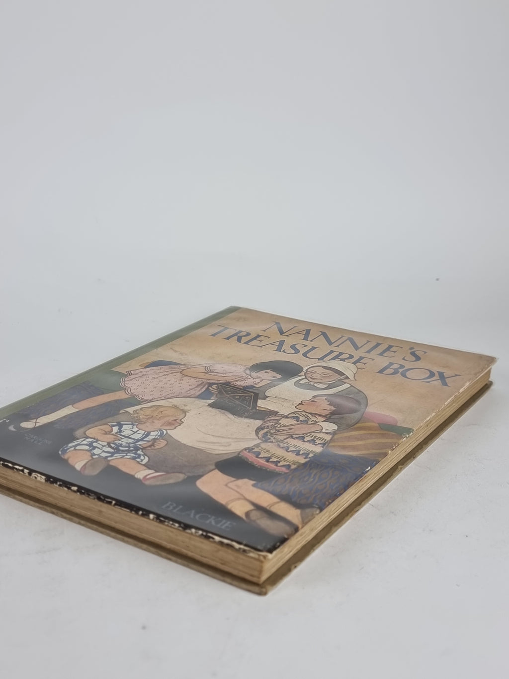 Nannie's Treasure Box, Madeline Barnes — 1st Edition