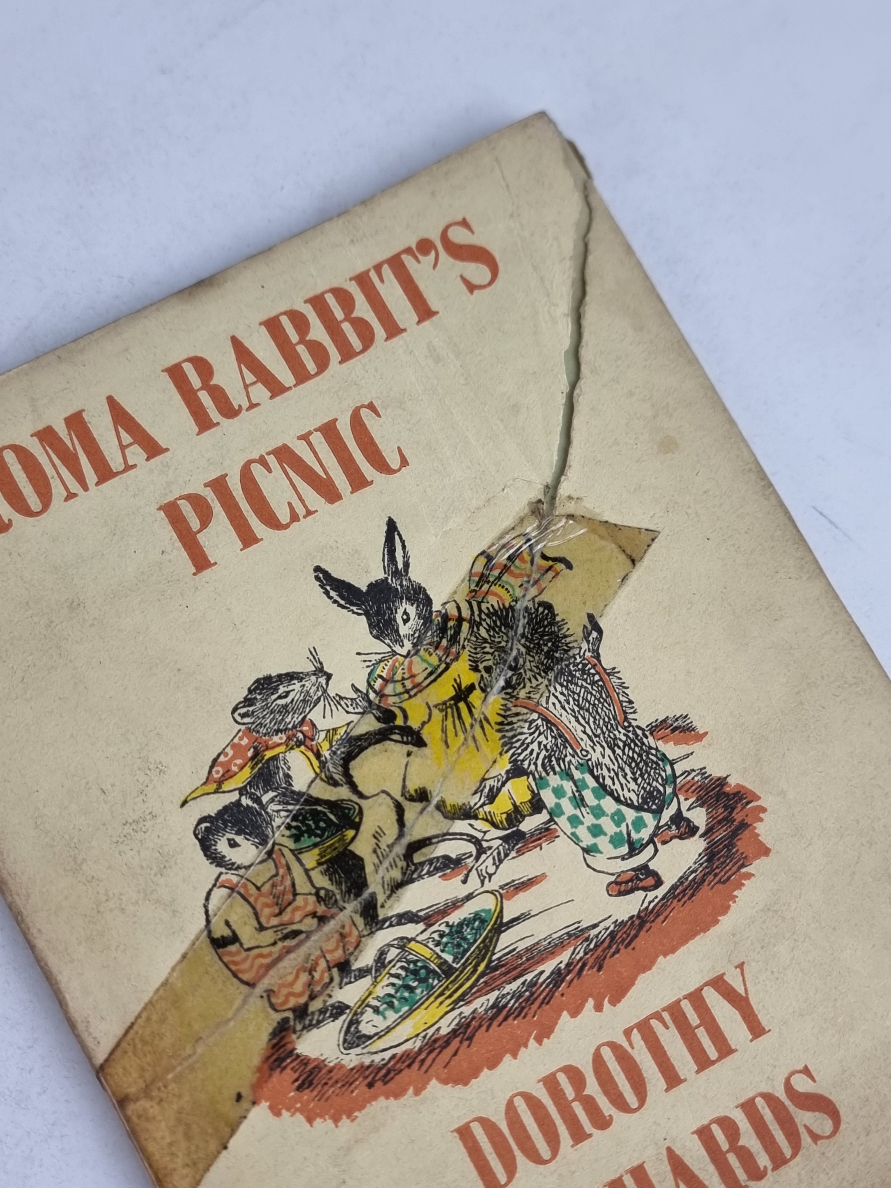 Roma Rabbit's Picnic, Dorothy Richards — 1st Edition
