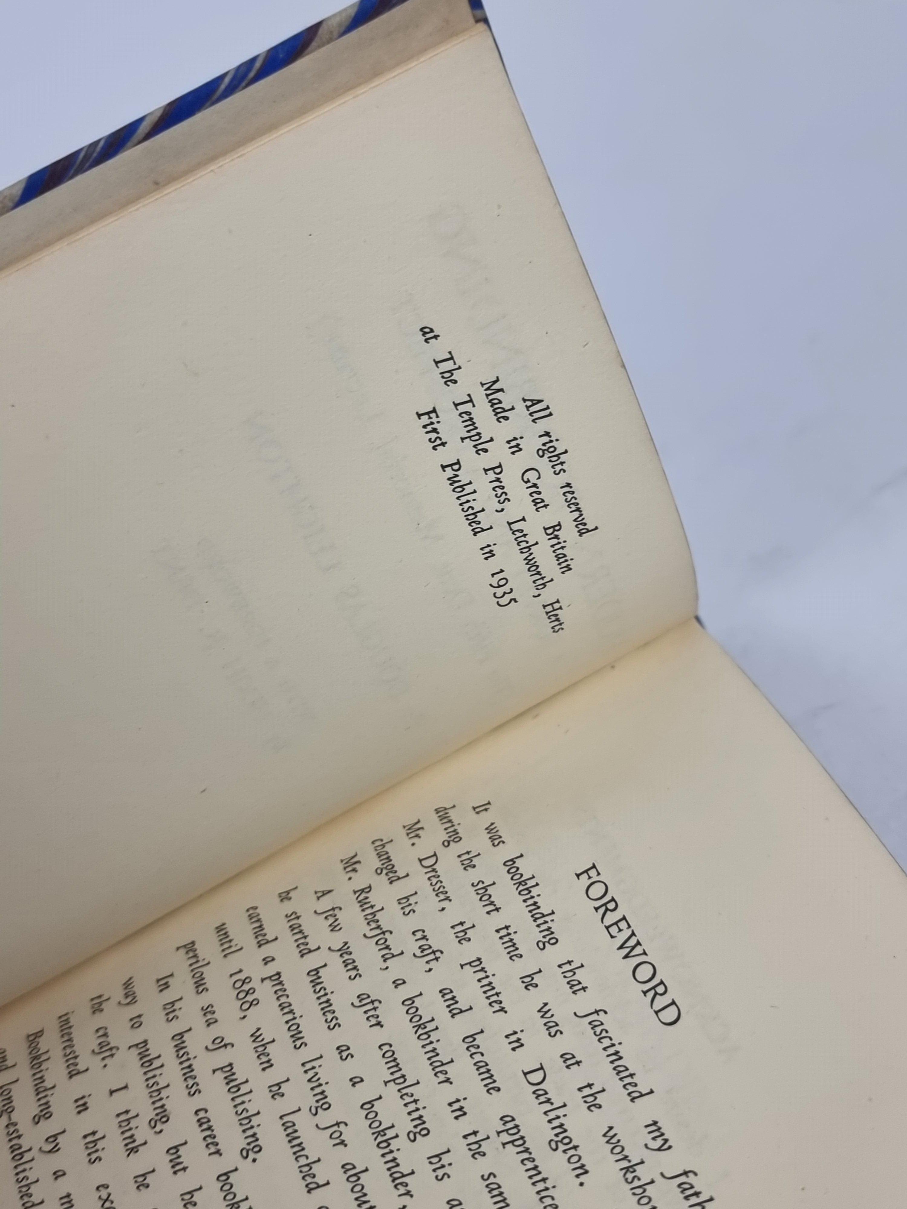 Modern Bookbinding: A Survey and a Prospect (The Fifth Dent Memorial Lecture), Douglas Leighton