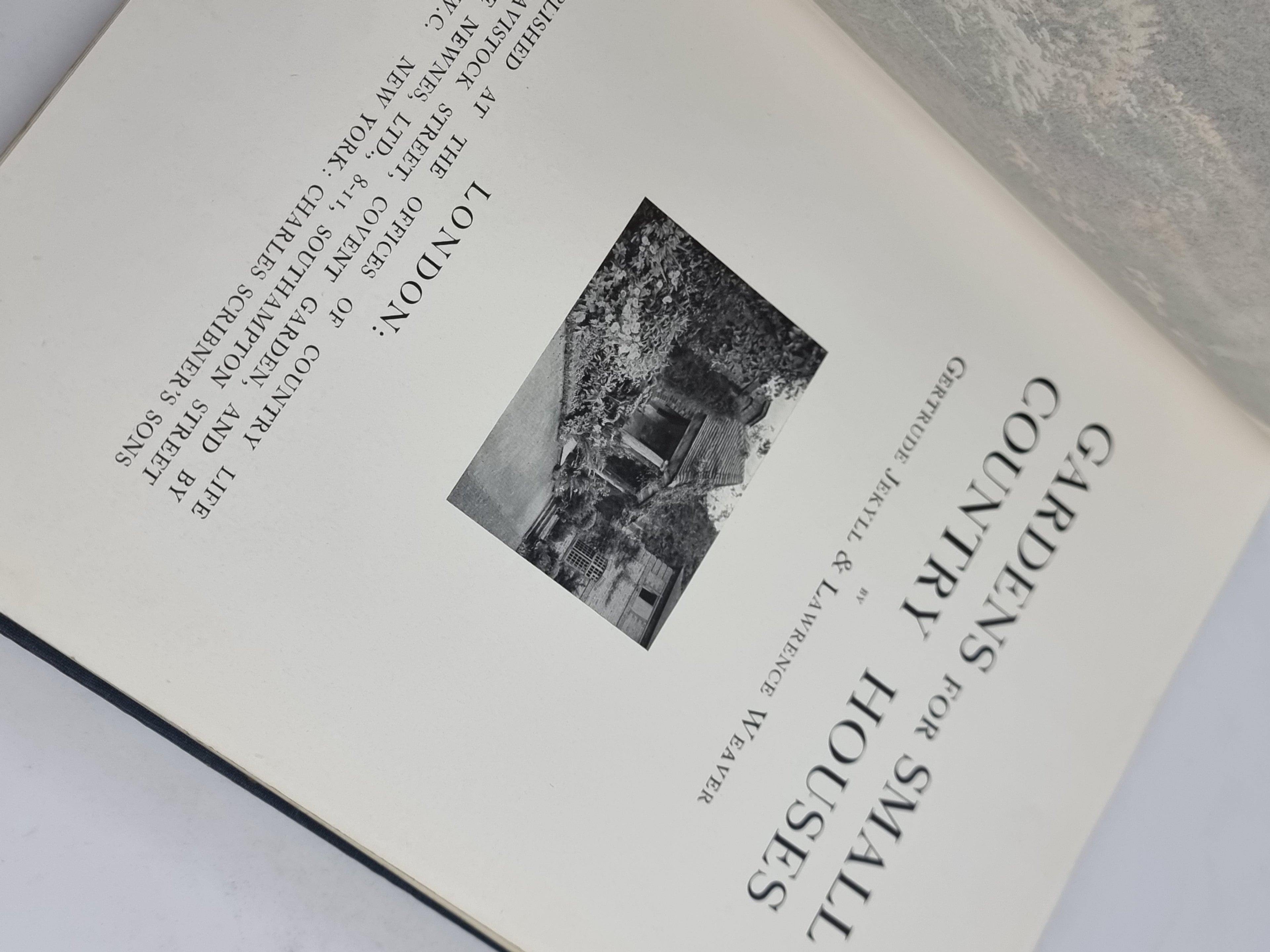 Gardens for Small Country Houses, Gertrude Jekyll & Lawrence Weaver — 1st Ed