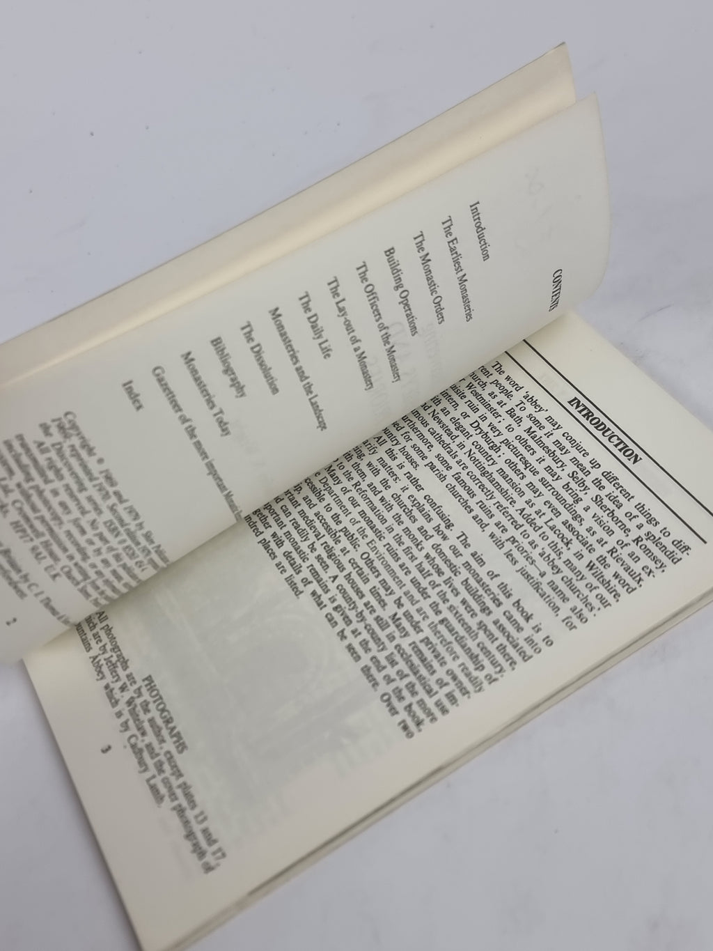 Discovering Abbeys and Priories, Geoffrey N. Wright — 1989 Reprint