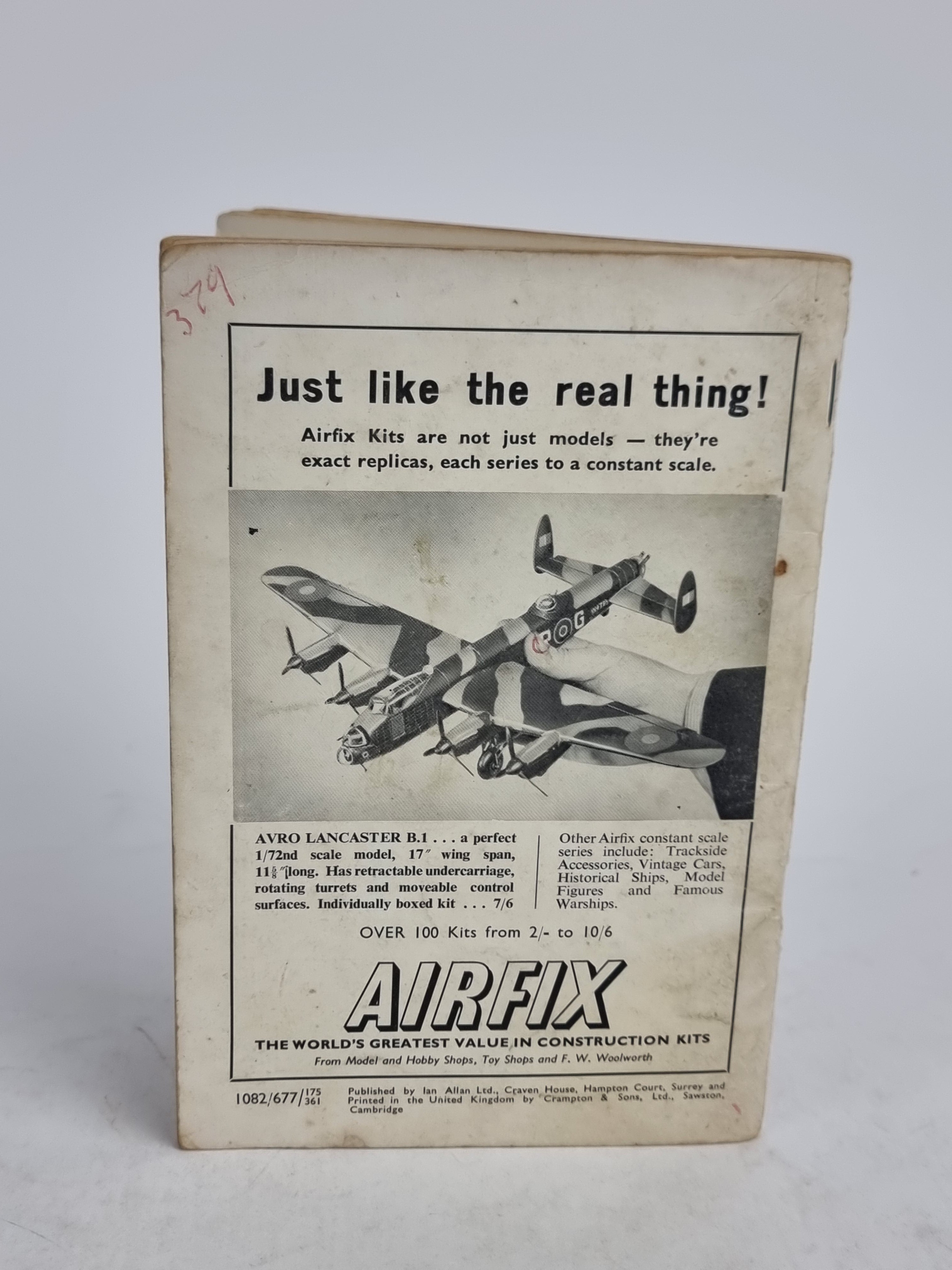 abc British Aircraft of World War Two, Kenneth G. Munson — 1st Edition