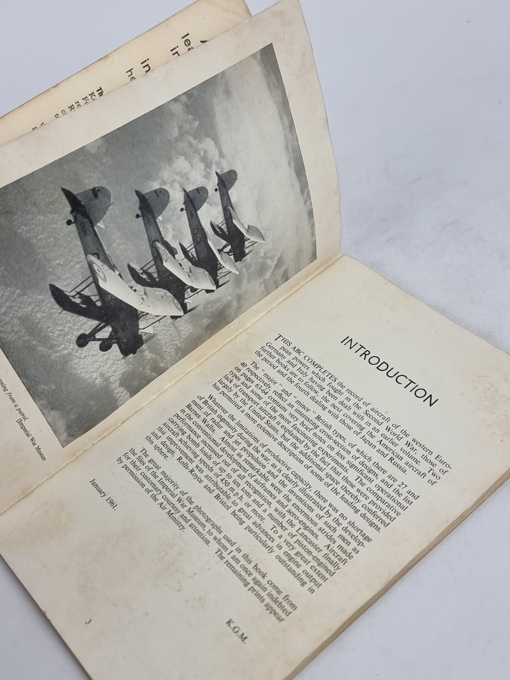abc British Aircraft of World War Two, Kenneth G. Munson — 1st Edition