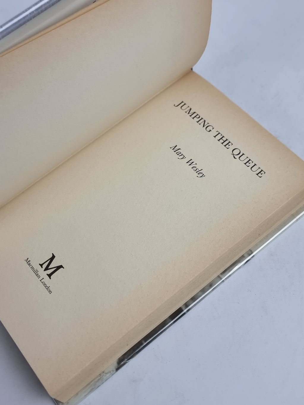 Jumping the Queue, Mary Wesley — 1st Edition