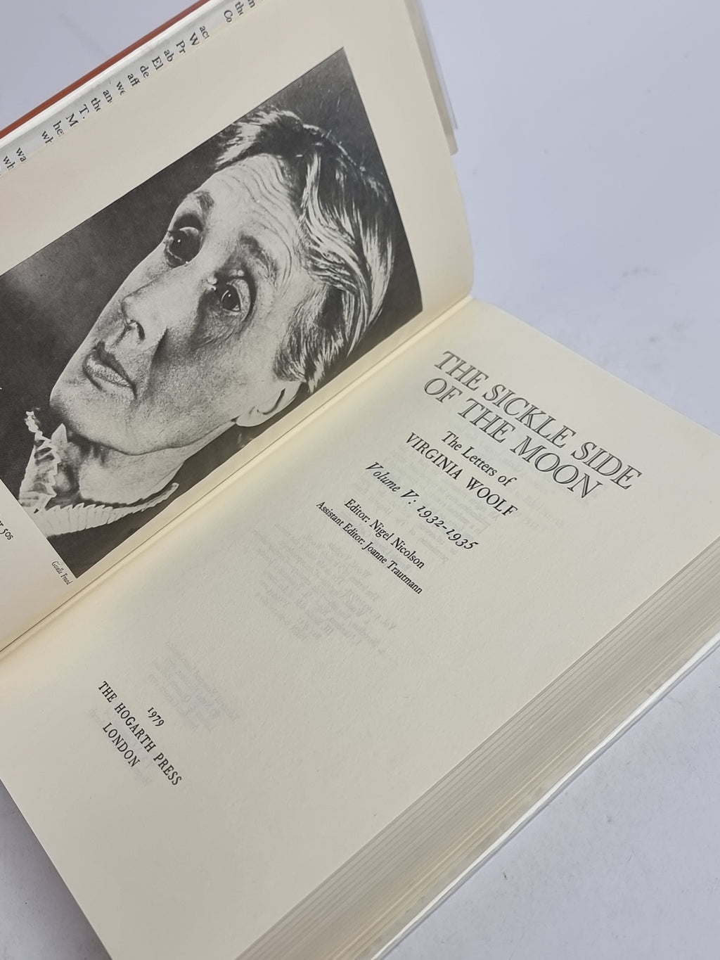 The Sickle Side of the Moon: The Letters of Virginia Woolf, Volume V: 1932–1935