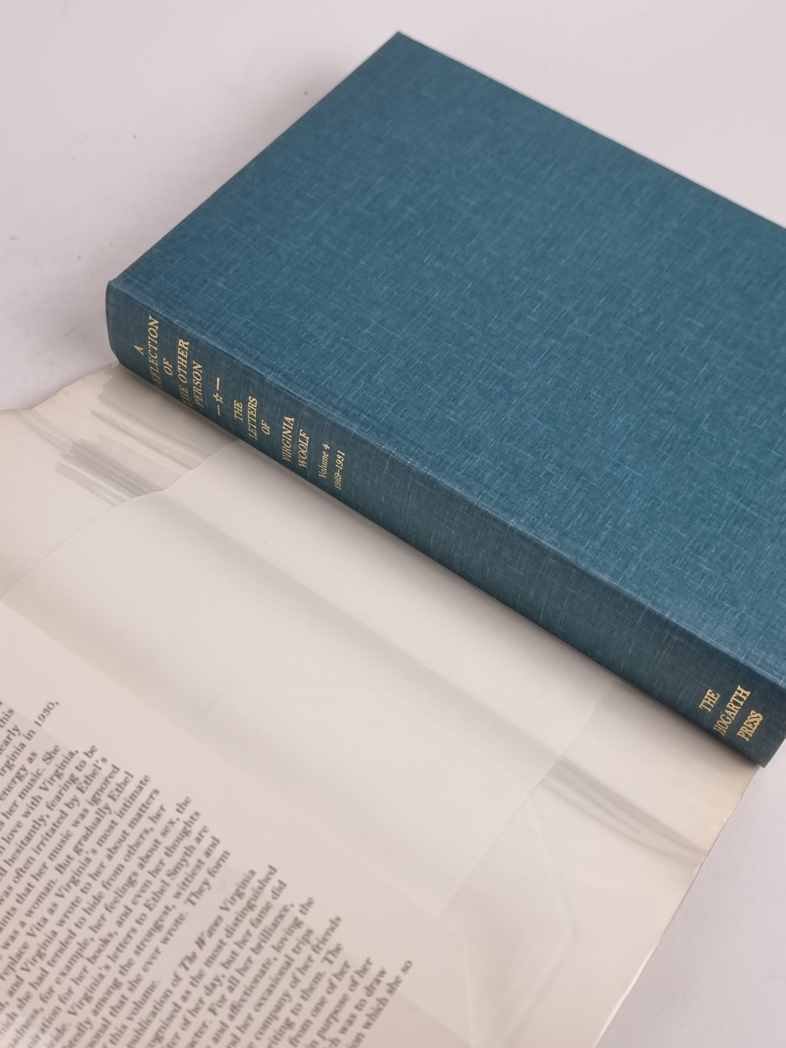A Reflection of the Other Person: The Letters of Virginia Woolf Volume IV