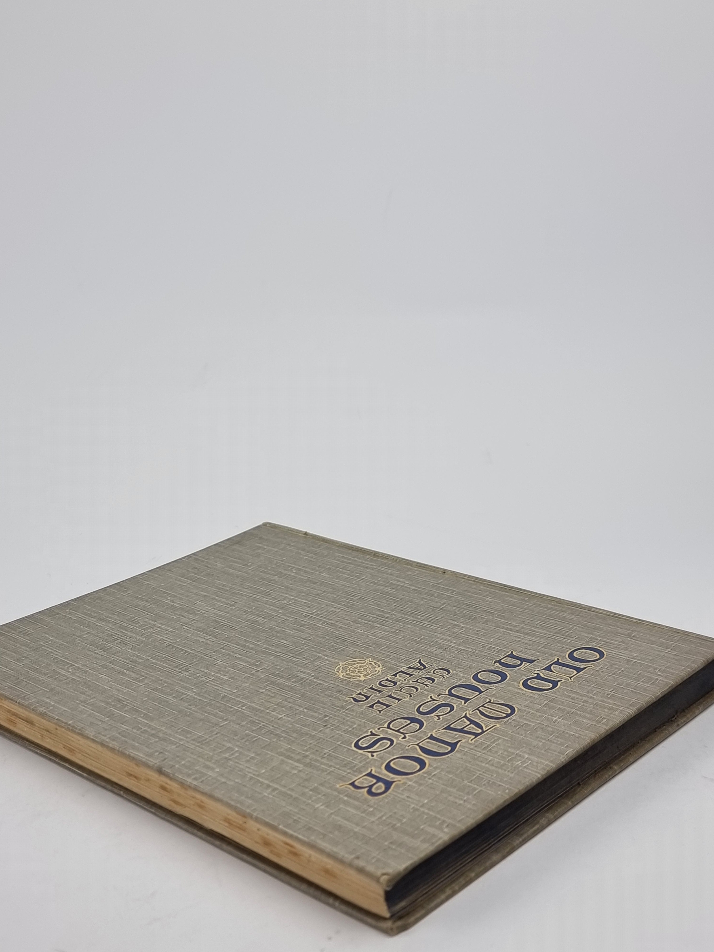 Old Manor Houses, Cecil Aldin — 1st Edition