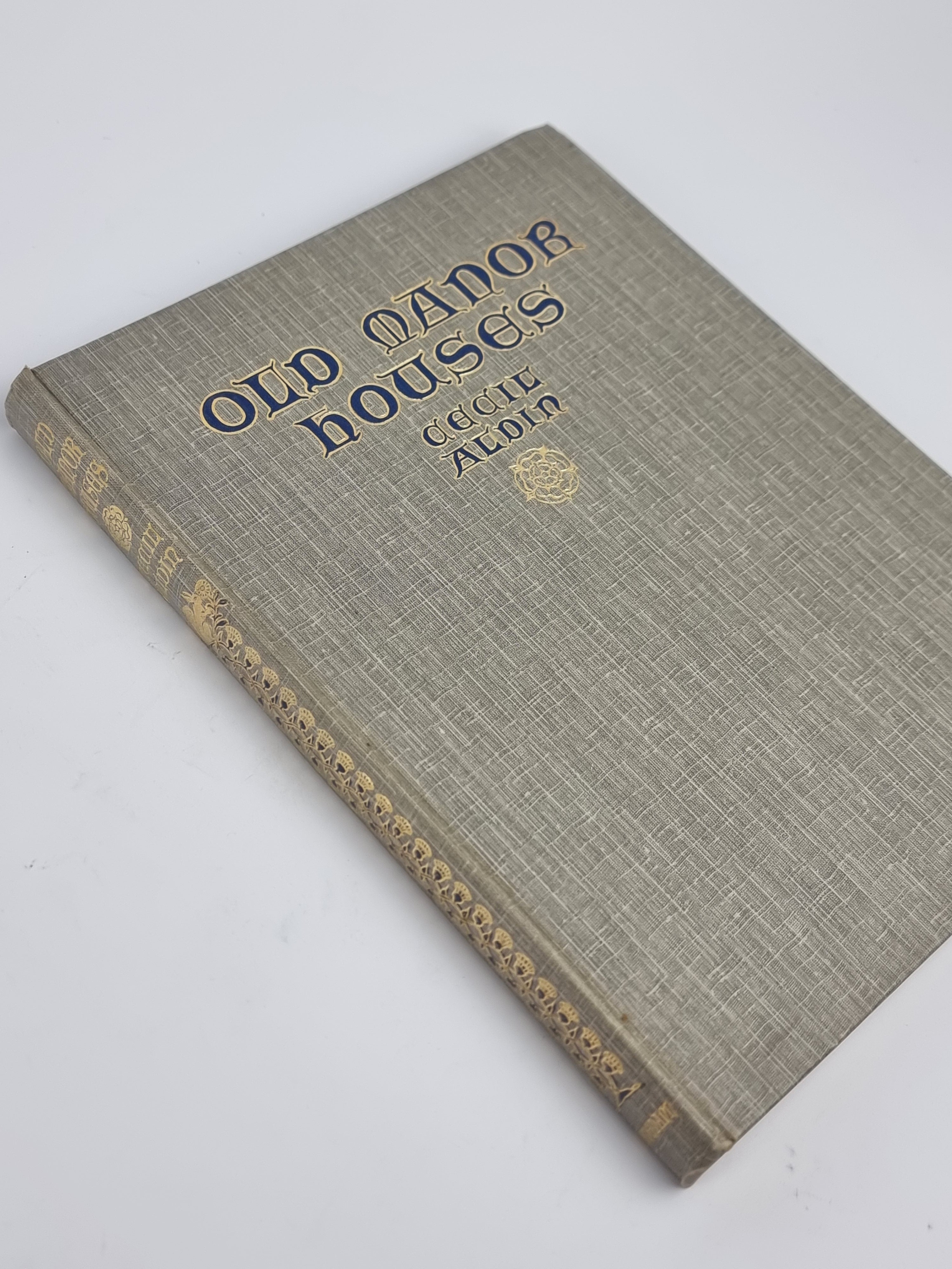 Old Manor Houses, Cecil Aldin — 1st Edition