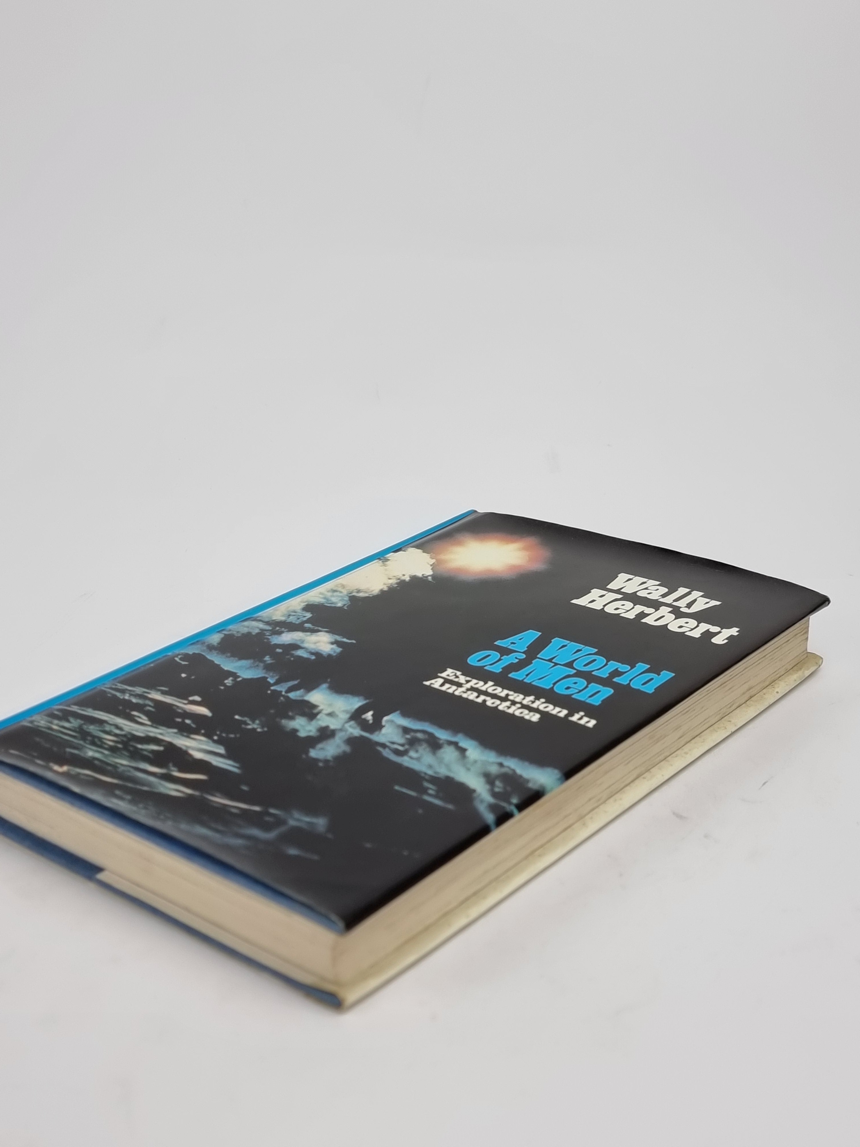 A World of Men, Wally Herbert — 1st Edition