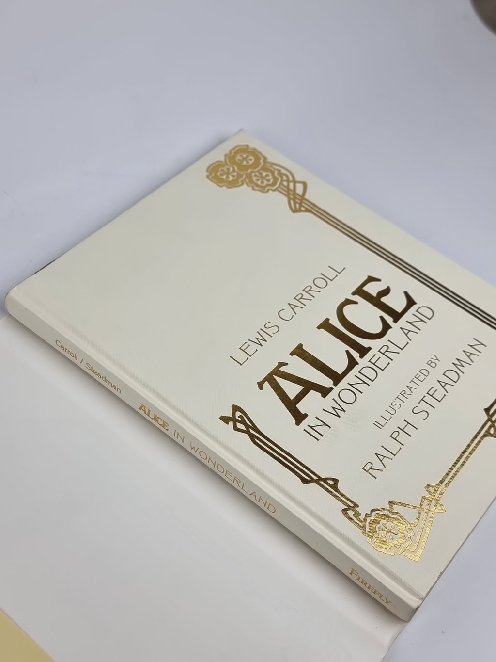 Alice in Wonderland, Lewis Carroll — 1st Firefly Books Edition