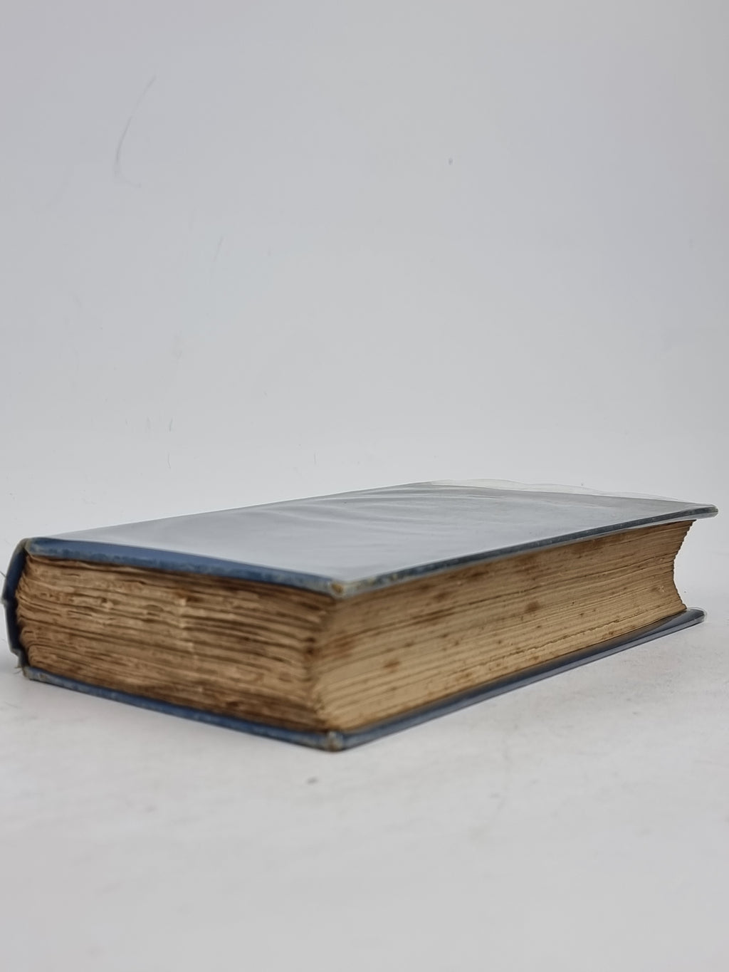 I'd Crowns Resign, J. Maclaren Cobban — 1st Edition
