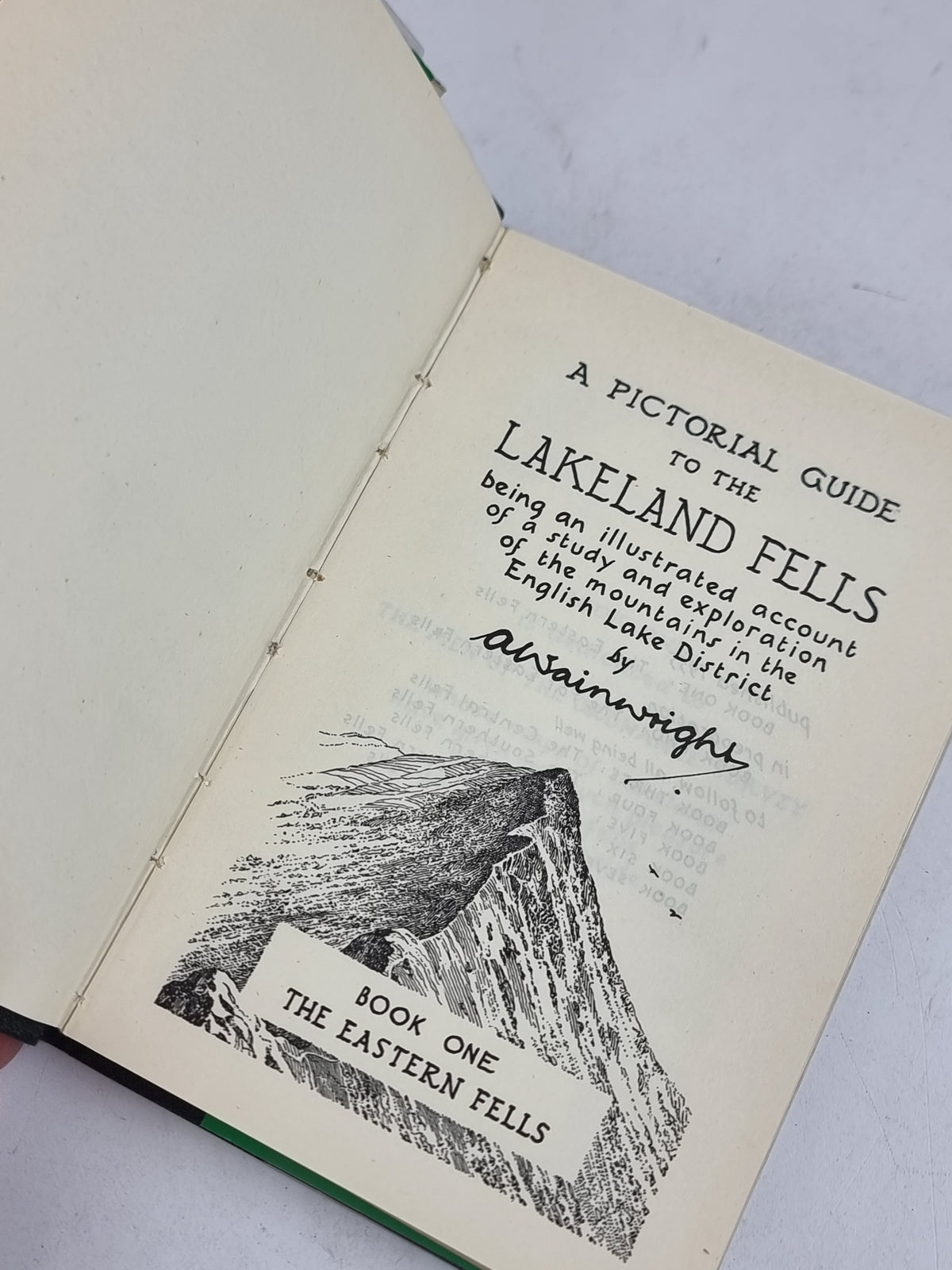 A Pictorial Guide to the Lakeland Fells: Book One, The Eastern Fells, Wainwright