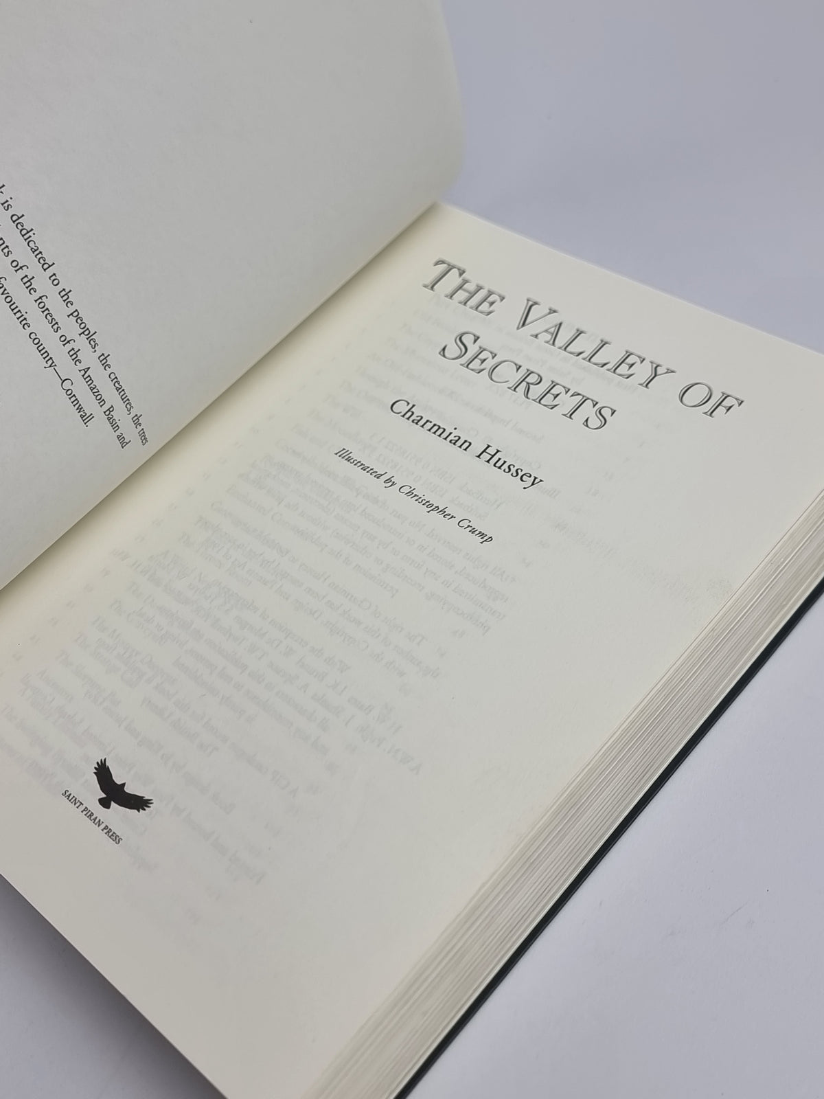 The Valley of Secrets, Charmian Hussey — 1st Edition