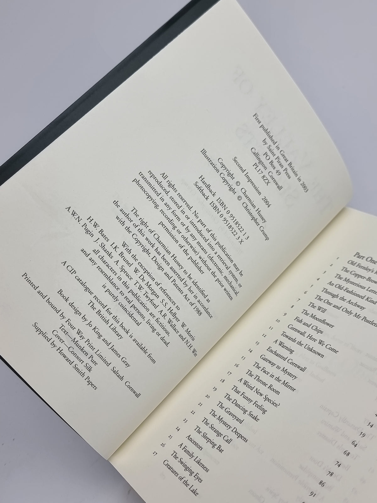 The Valley of Secrets, Charmian Hussey — 1st Edition
