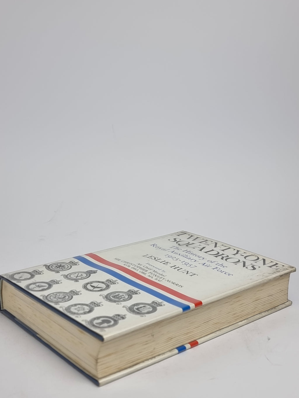 Twenty-One Squadrons, Leslie Hunt — 1st Edition