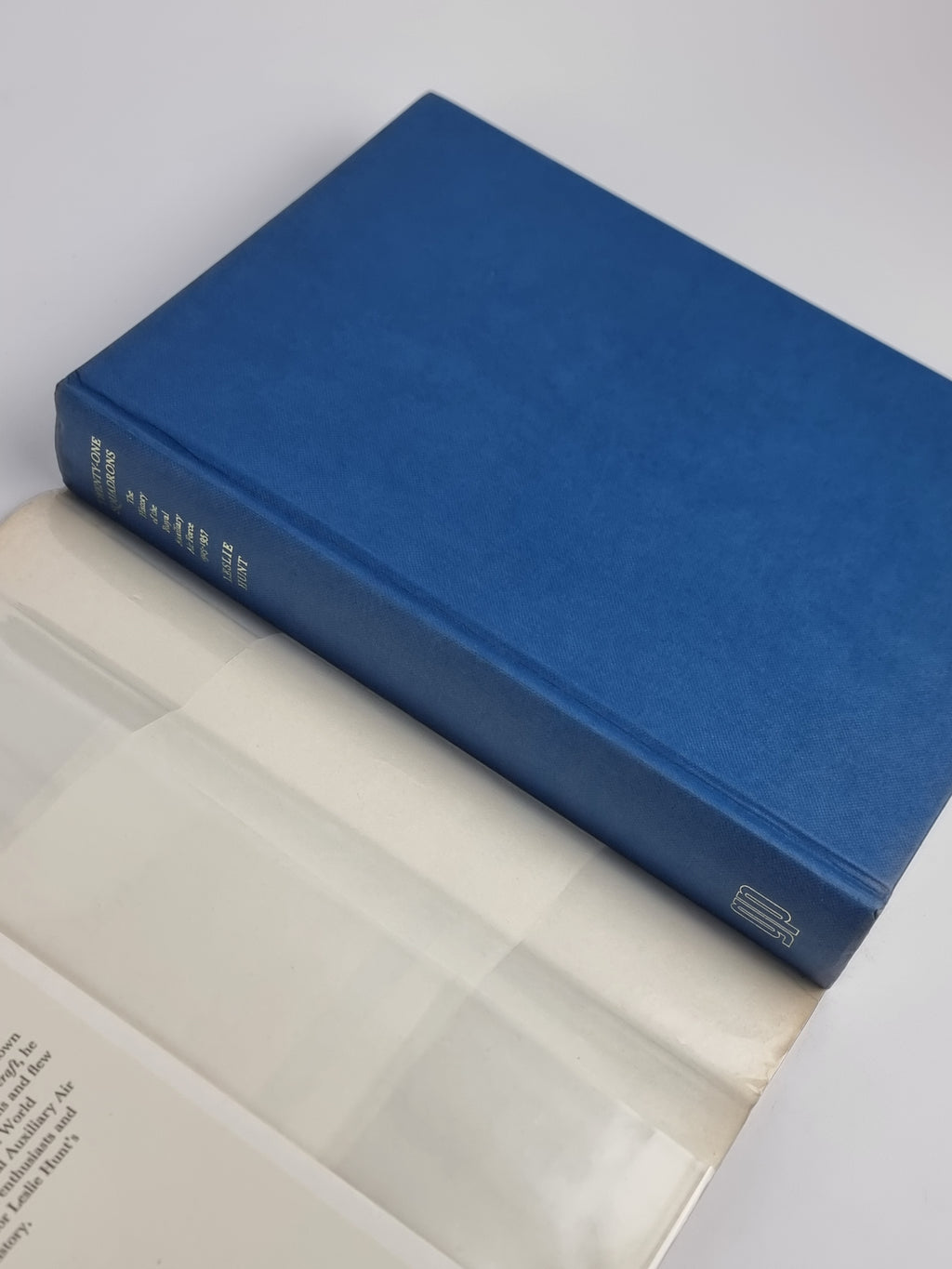 Twenty-One Squadrons, Leslie Hunt — 1st Edition