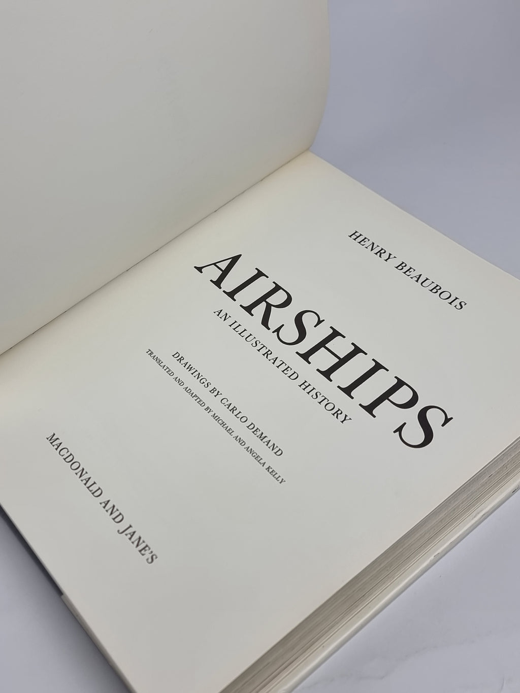 Airships: An Illustrated History, Henry Beaubois — 1st Edition