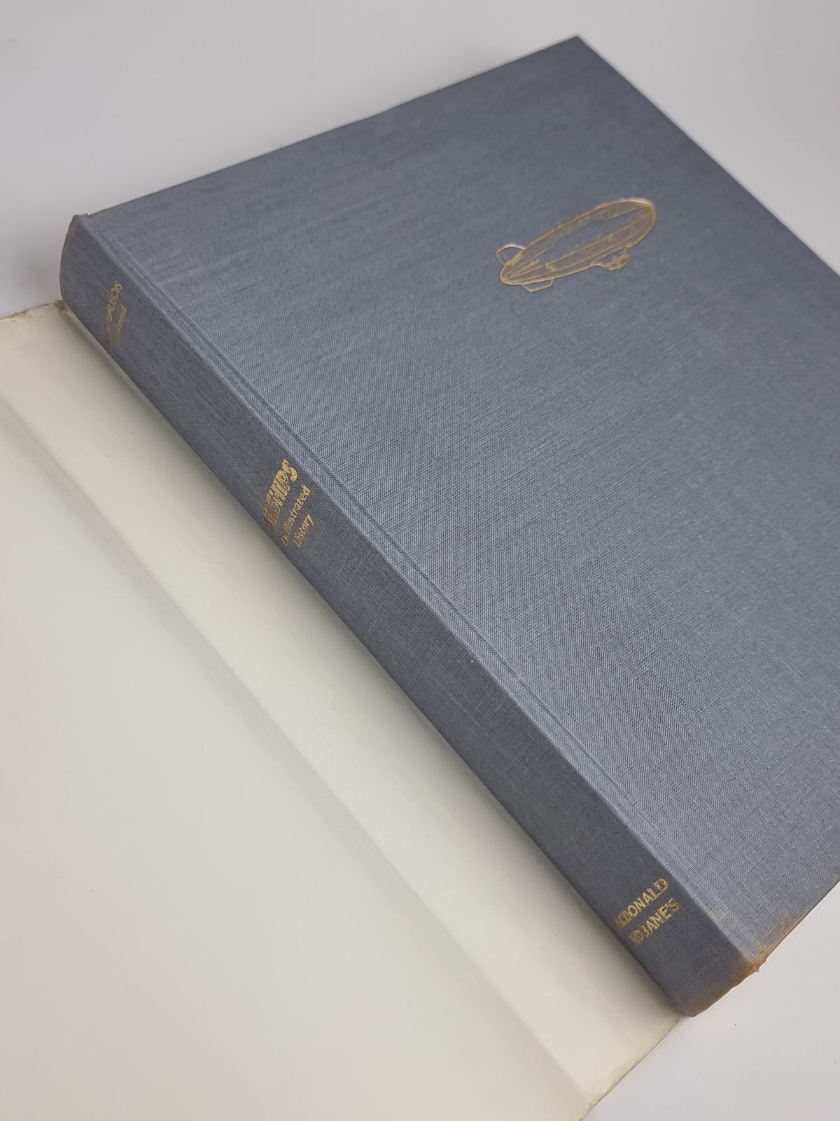 Airships: An Illustrated History, Henry Beaubois — 1st Edition