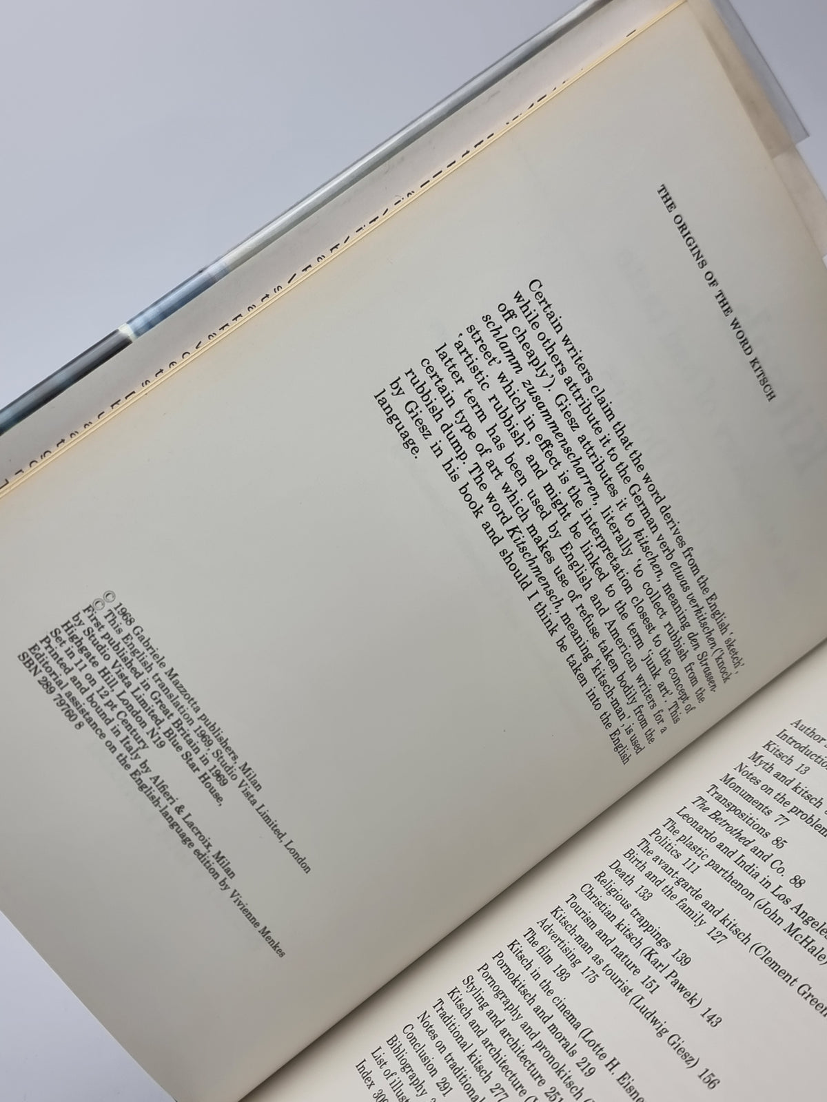 Kitsch: An anthology of bad taste, Gillo Dorfles — 1st Edition