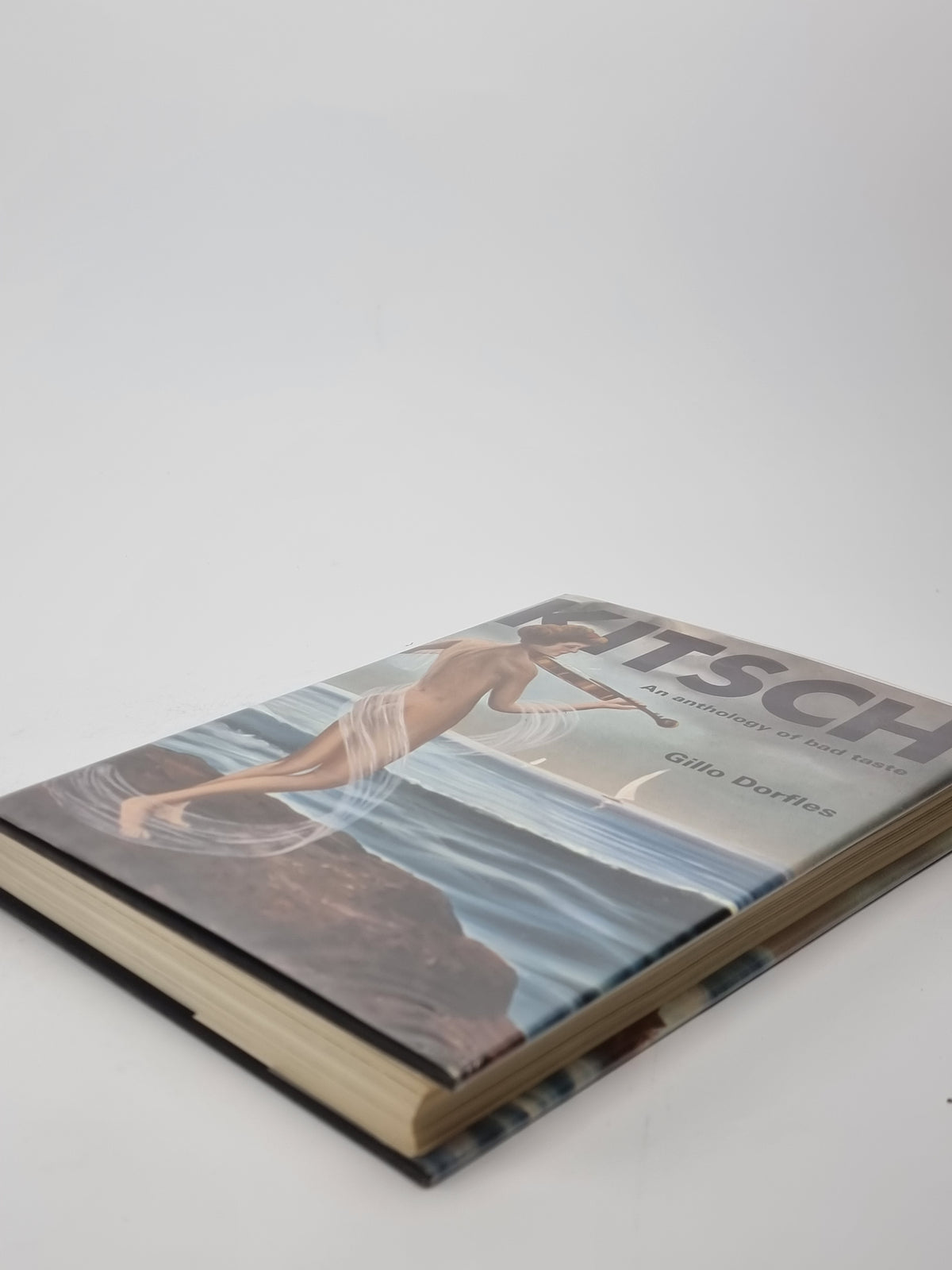 Kitsch: An anthology of bad taste, Gillo Dorfles — 1st Edition