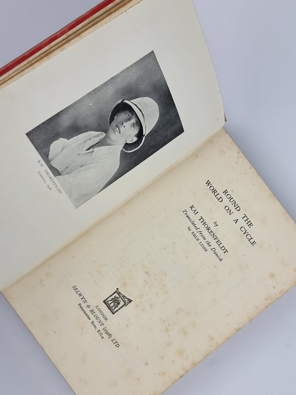 Round the World on a Cycle, Kai Thorenfeldt — 1st Edition
