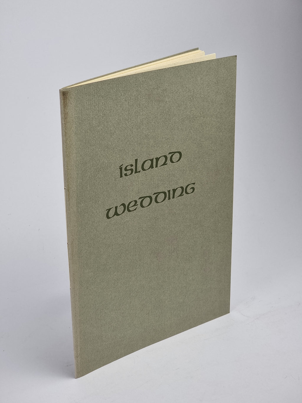 ísland wedding, George Mackay Brown — 1st Edition