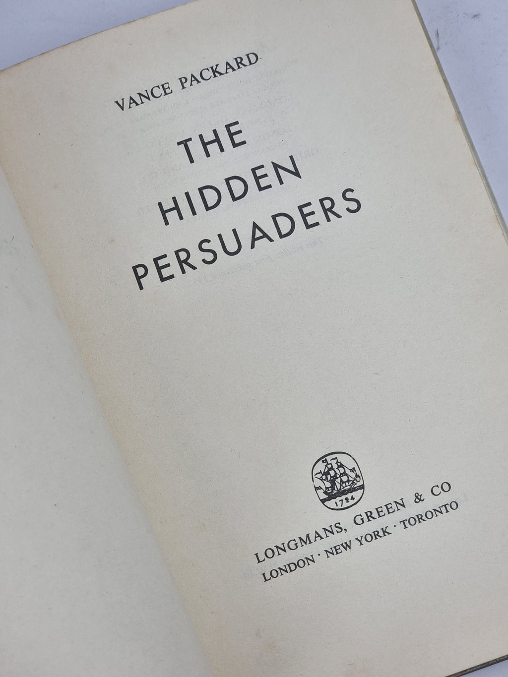 The Hidden Persuaders, Vance Packard — 1st Edition