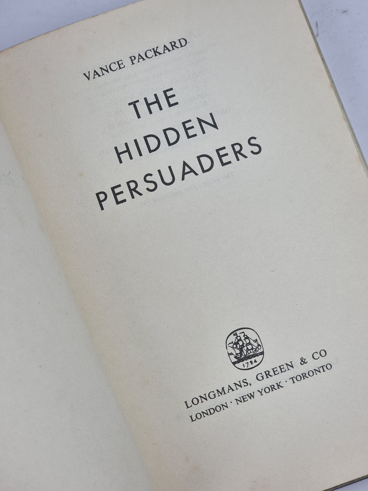 The Hidden Persuaders, Vance Packard — 1st Edition