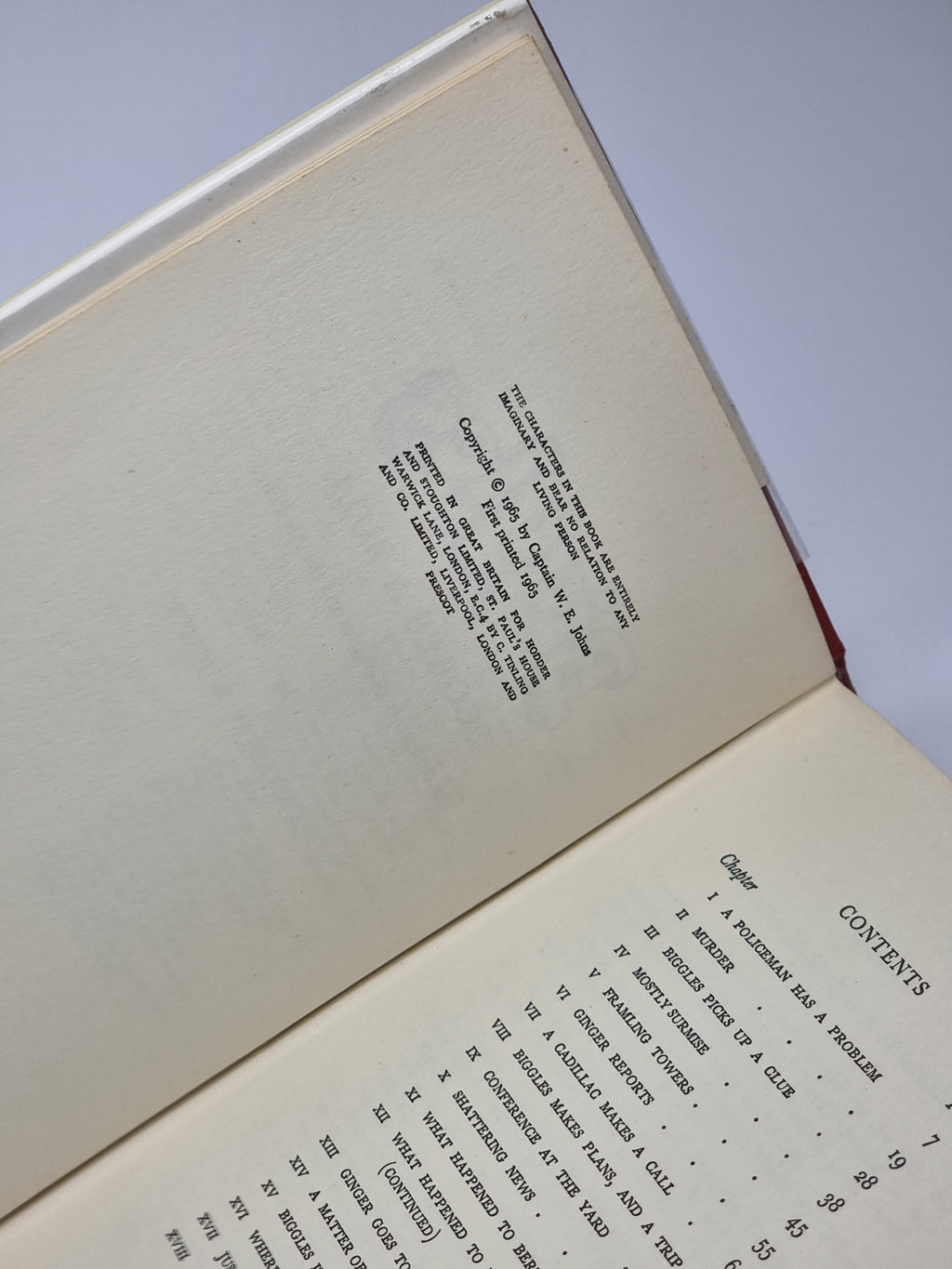 Biggles Scores a Bull, Captain W. E. Johns — 1st Edition